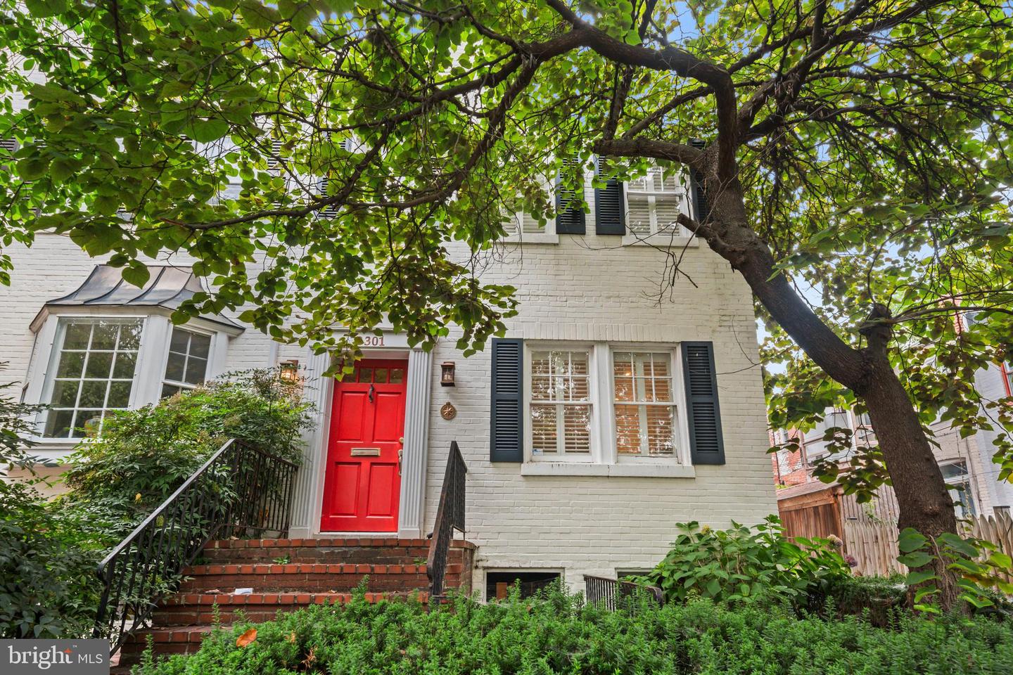 3301 NW DENT PL NW, WASHINGTON, District Of Columbia 20007, 2 Bedrooms Bedrooms, ,2 BathroomsBathrooms,Residential,For sale,3301 NW DENT PL NW,DCDC2214132 MLS # DCDC2214132