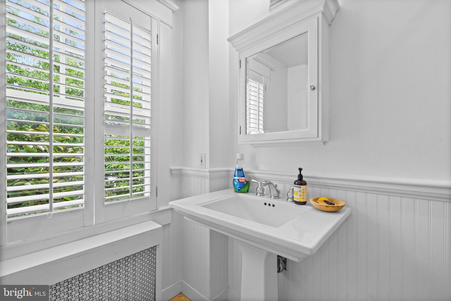 3301 NW DENT PL NW, WASHINGTON, District Of Columbia 20007, 2 Bedrooms Bedrooms, ,2 BathroomsBathrooms,Residential,For sale,3301 NW DENT PL NW,DCDC2214132 MLS # DCDC2214132