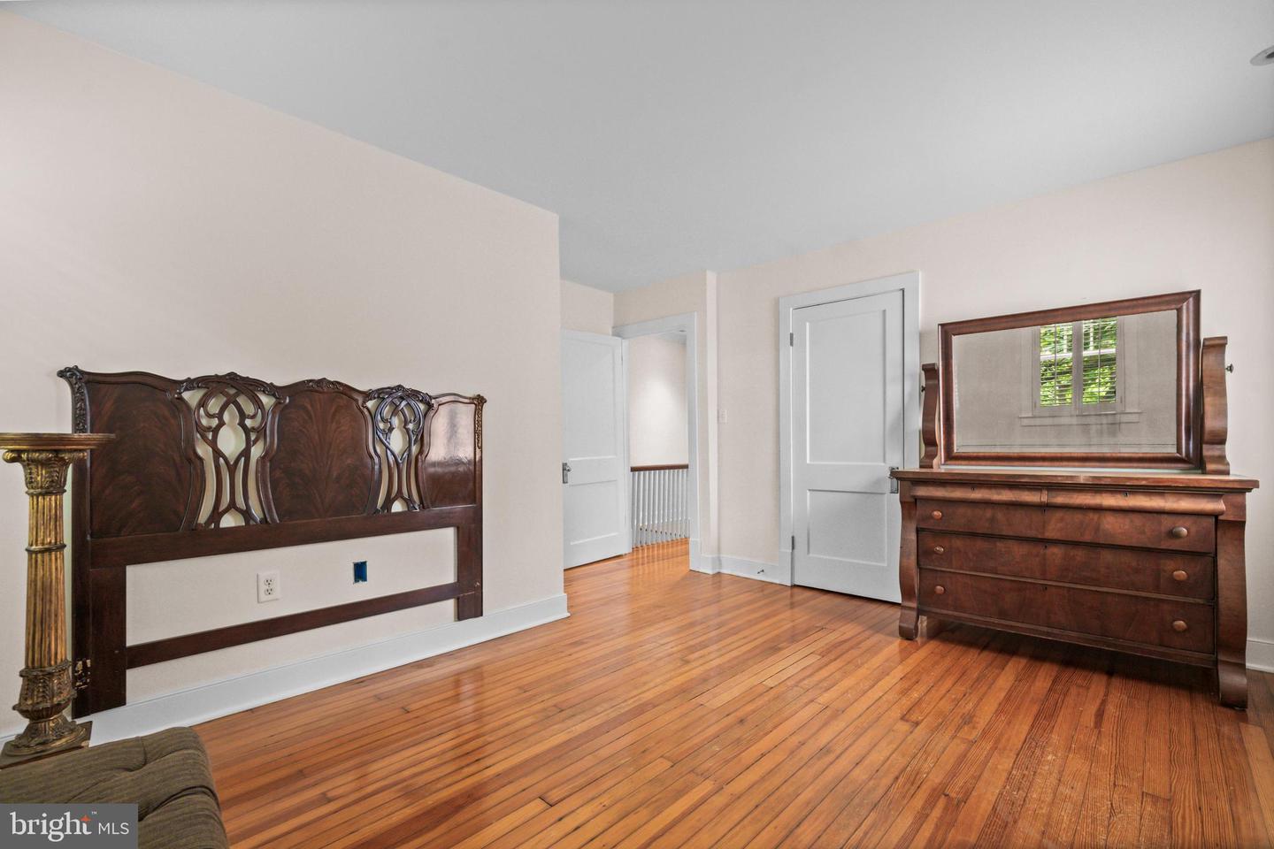 3301 NW DENT PL NW, WASHINGTON, District Of Columbia 20007, 2 Bedrooms Bedrooms, ,2 BathroomsBathrooms,Residential,For sale,3301 NW DENT PL NW,DCDC2214132 MLS # DCDC2214132
