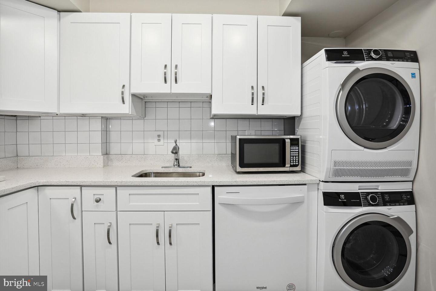 1245 13TH ST NW #606, WASHINGTON, District Of Columbia 20005, 2 Bedrooms Bedrooms, ,2 BathroomsBathrooms,Residential,For sale,1245 13TH ST NW #606,DCDC2215346 MLS # DCDC2215346
