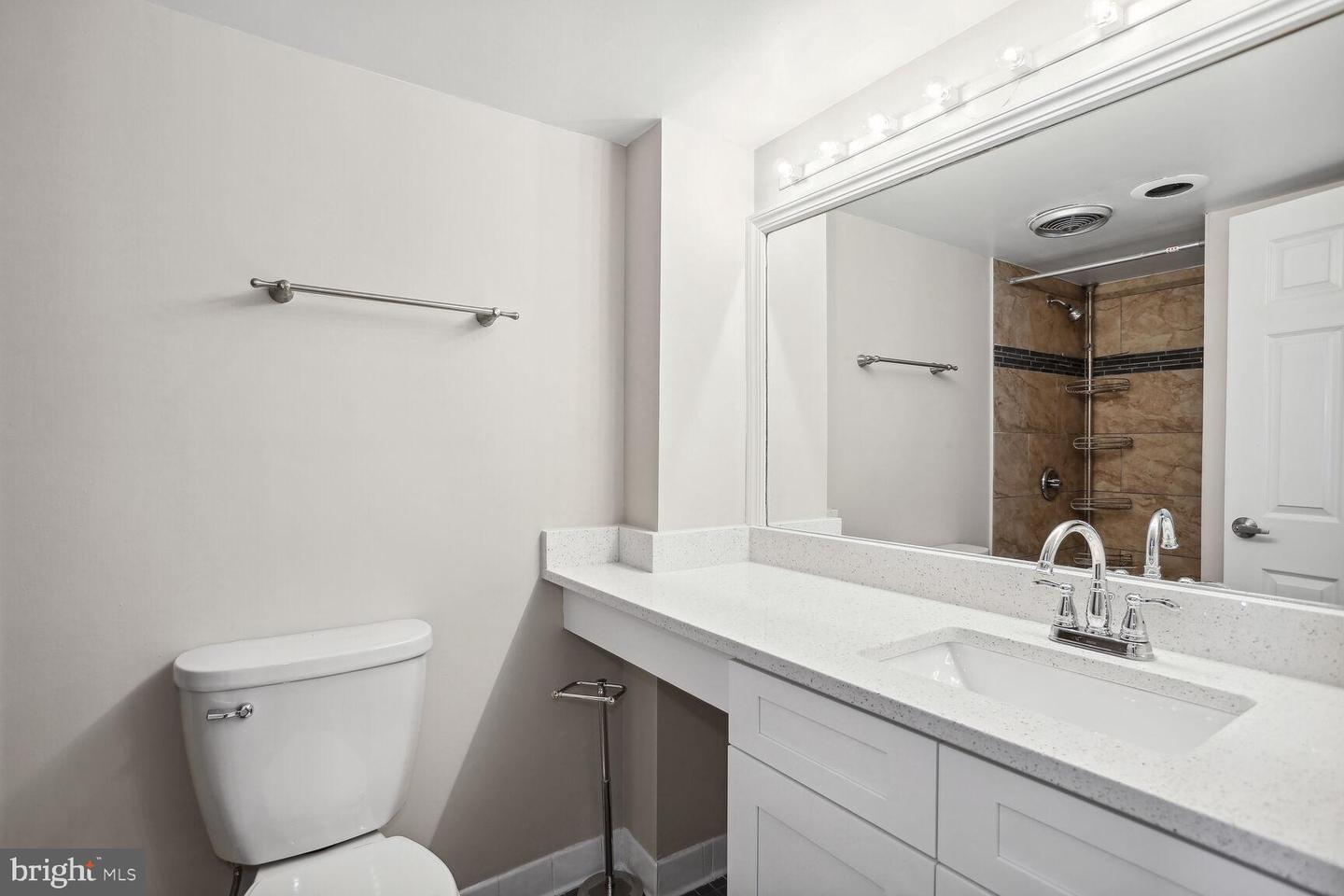 1245 13TH ST NW #606, WASHINGTON, District Of Columbia 20005, 2 Bedrooms Bedrooms, ,2 BathroomsBathrooms,Residential,For sale,1245 13TH ST NW #606,DCDC2215346 MLS # DCDC2215346