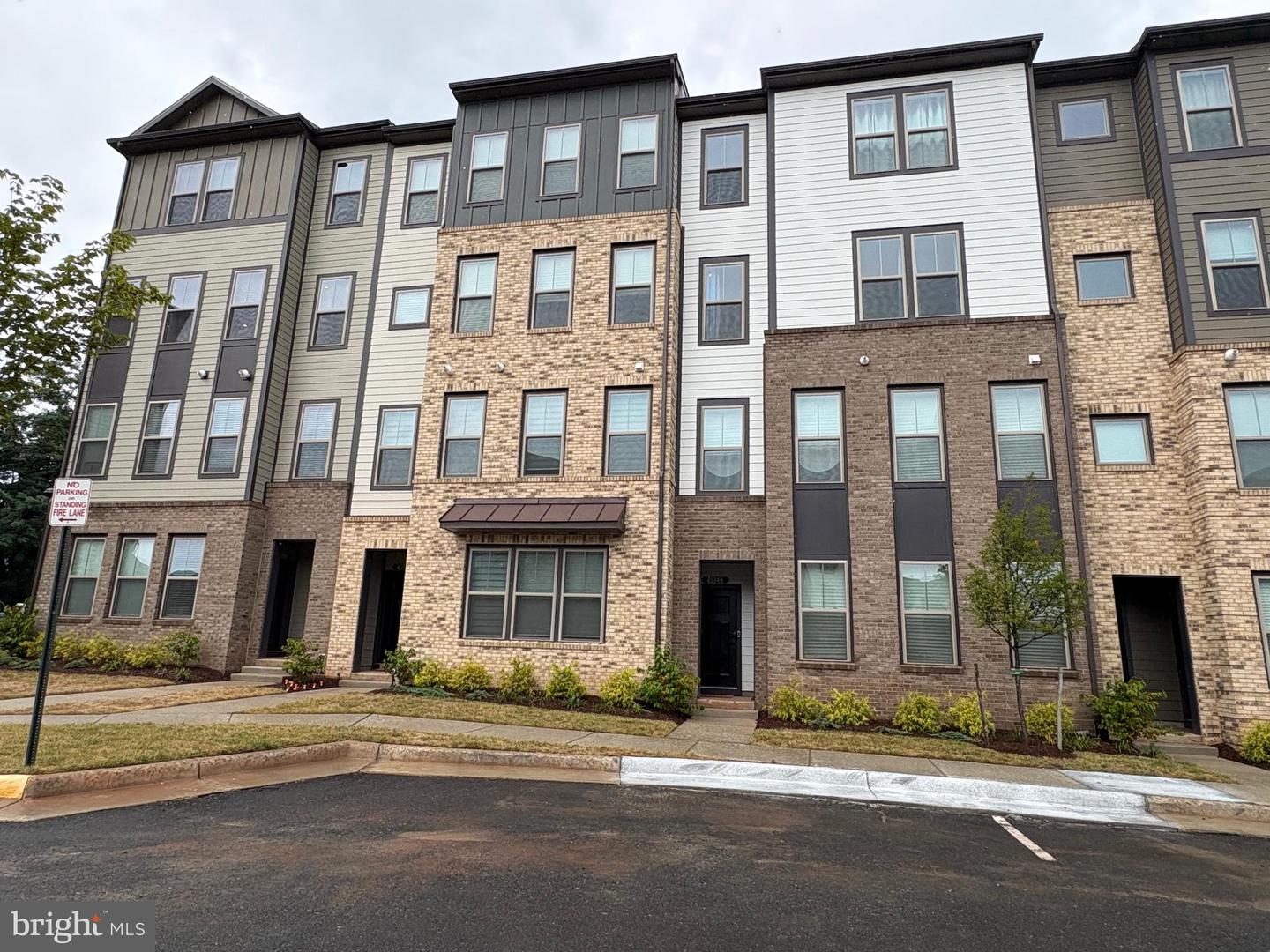 45948 SWALLOW TER, STERLING, Virginia 20165, 4 Bedrooms Bedrooms, 12 Rooms Rooms,2 BathroomsBathrooms,Residential,For sale,45948 SWALLOW TER,VALO2104650 MLS # VALO2104650