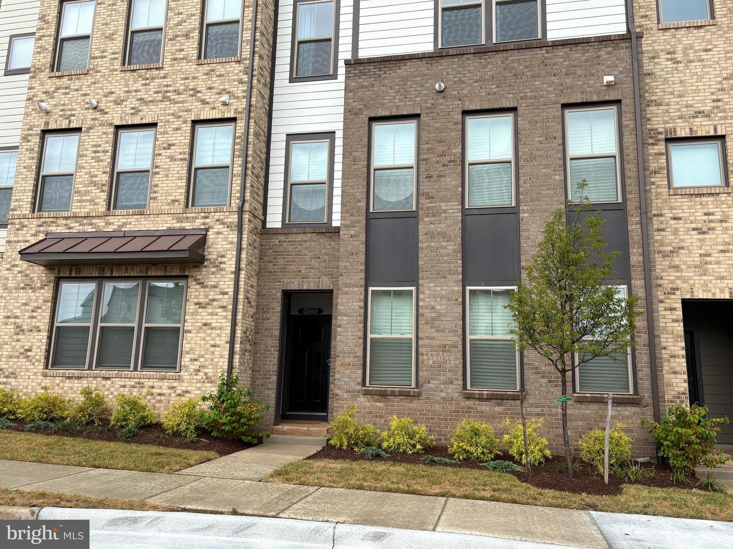 45948 SWALLOW TER, STERLING, Virginia 20165, 4 Bedrooms Bedrooms, 12 Rooms Rooms,2 BathroomsBathrooms,Residential,For sale,45948 SWALLOW TER,VALO2104650 MLS # VALO2104650