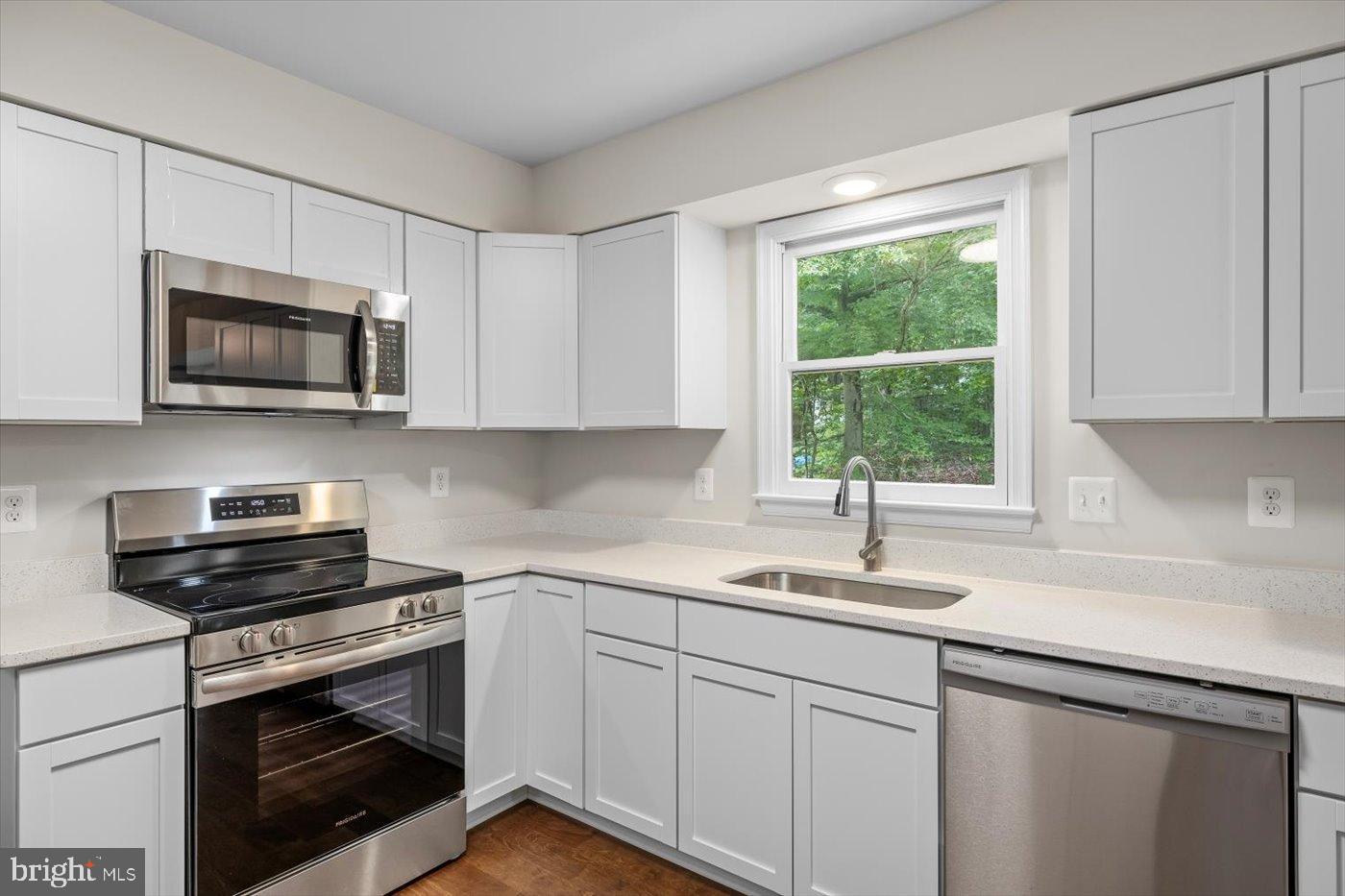 506 JETT ST, FREDERICKSBURG, Virginia 22405, 3 Bedrooms Bedrooms, 14 Rooms Rooms,2 BathroomsBathrooms,Residential,For sale,506 JETT ST,VAST2041854 MLS # VAST2041854