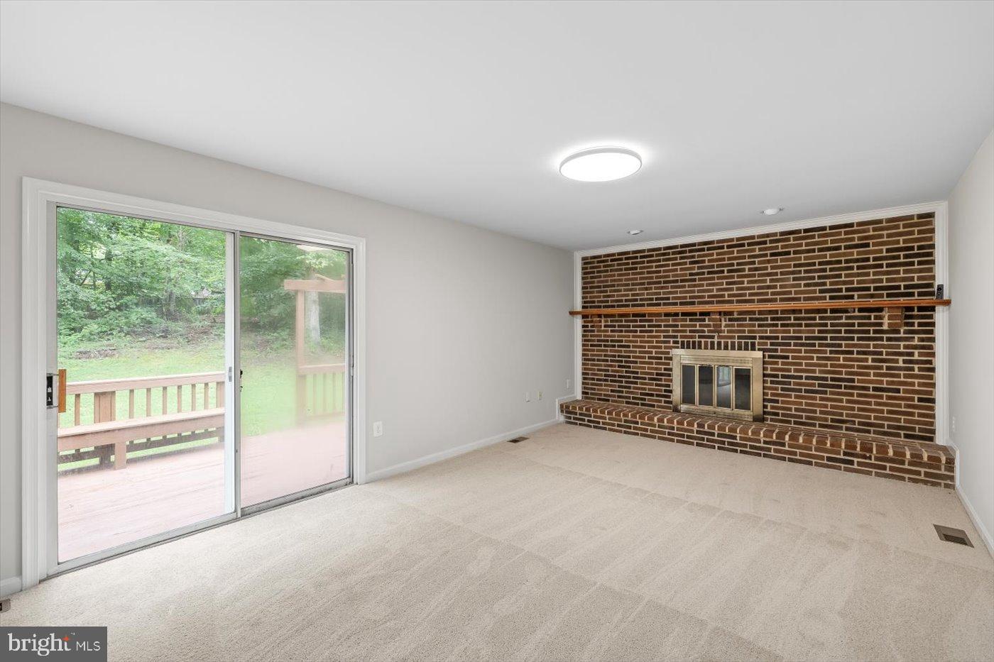 506 JETT ST, FREDERICKSBURG, Virginia 22405, 3 Bedrooms Bedrooms, 14 Rooms Rooms,2 BathroomsBathrooms,Residential,For sale,506 JETT ST,VAST2041854 MLS # VAST2041854