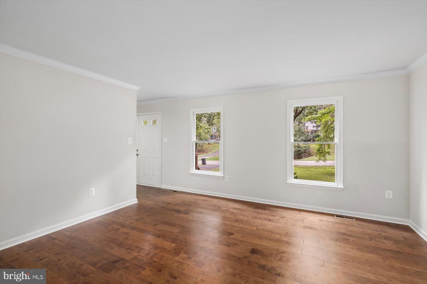 506 JETT ST, FREDERICKSBURG, Virginia 22405, 3 Bedrooms Bedrooms, 14 Rooms Rooms,2 BathroomsBathrooms,Residential,For sale,506 JETT ST,VAST2041854 MLS # VAST2041854
