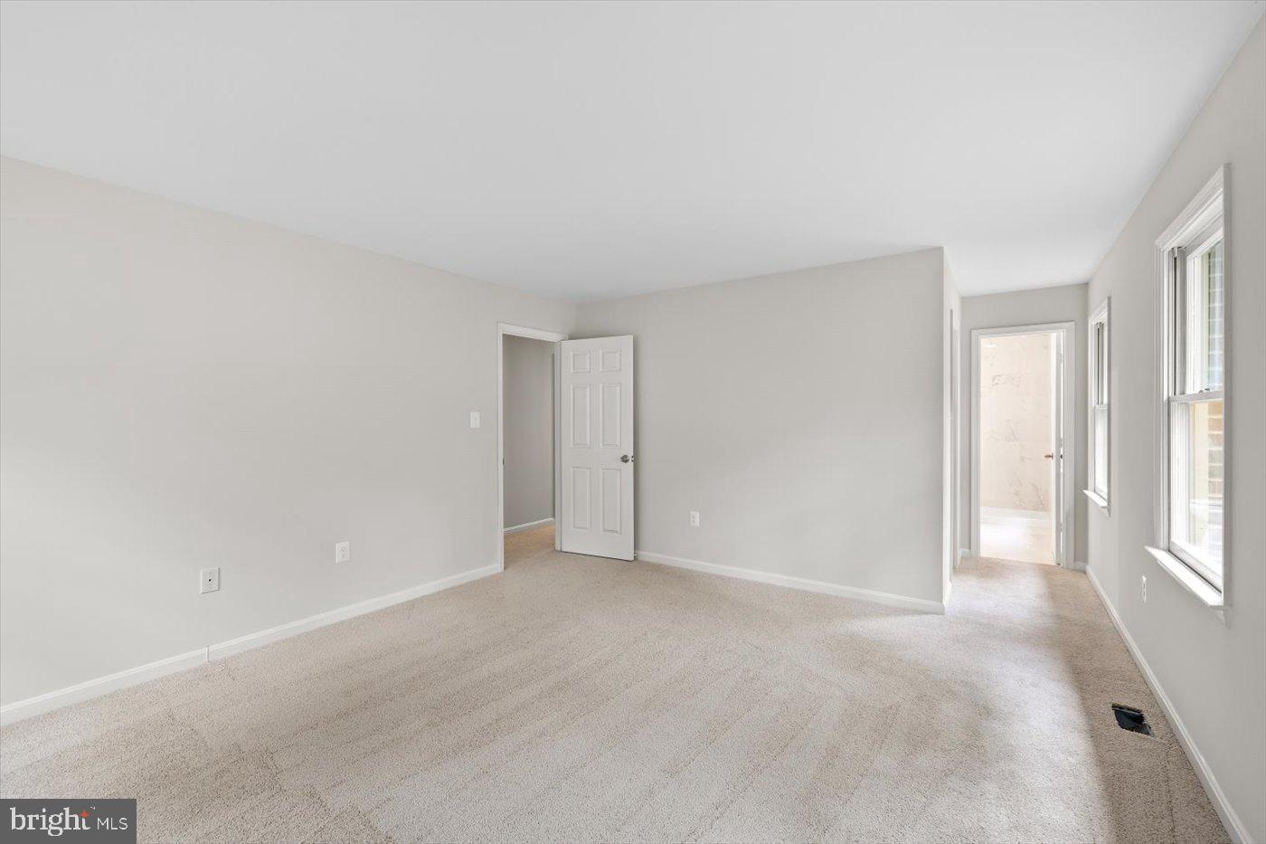 506 JETT ST, FREDERICKSBURG, Virginia 22405, 3 Bedrooms Bedrooms, 14 Rooms Rooms,2 BathroomsBathrooms,Residential,For sale,506 JETT ST,VAST2041854 MLS # VAST2041854