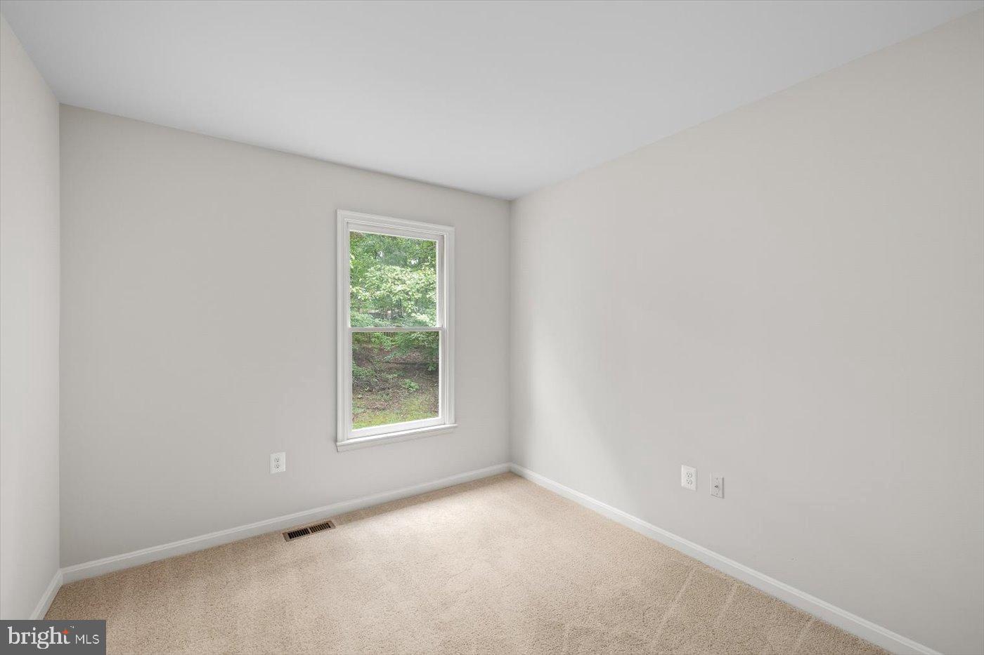 506 JETT ST, FREDERICKSBURG, Virginia 22405, 3 Bedrooms Bedrooms, 14 Rooms Rooms,2 BathroomsBathrooms,Residential,For sale,506 JETT ST,VAST2041854 MLS # VAST2041854