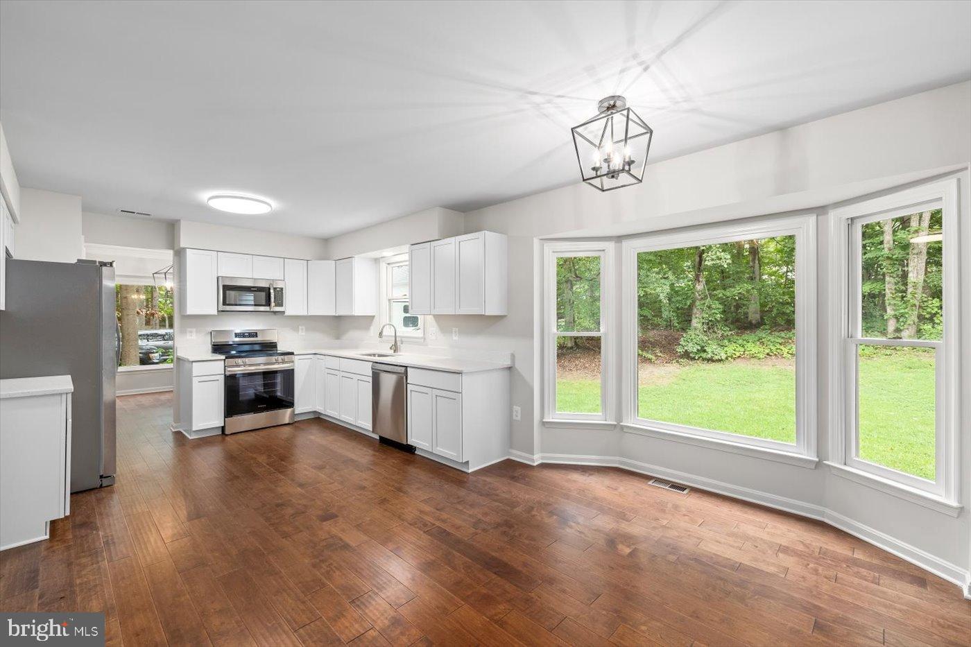 506 JETT ST, FREDERICKSBURG, Virginia 22405, 3 Bedrooms Bedrooms, 14 Rooms Rooms,2 BathroomsBathrooms,Residential,For sale,506 JETT ST,VAST2041854 MLS # VAST2041854