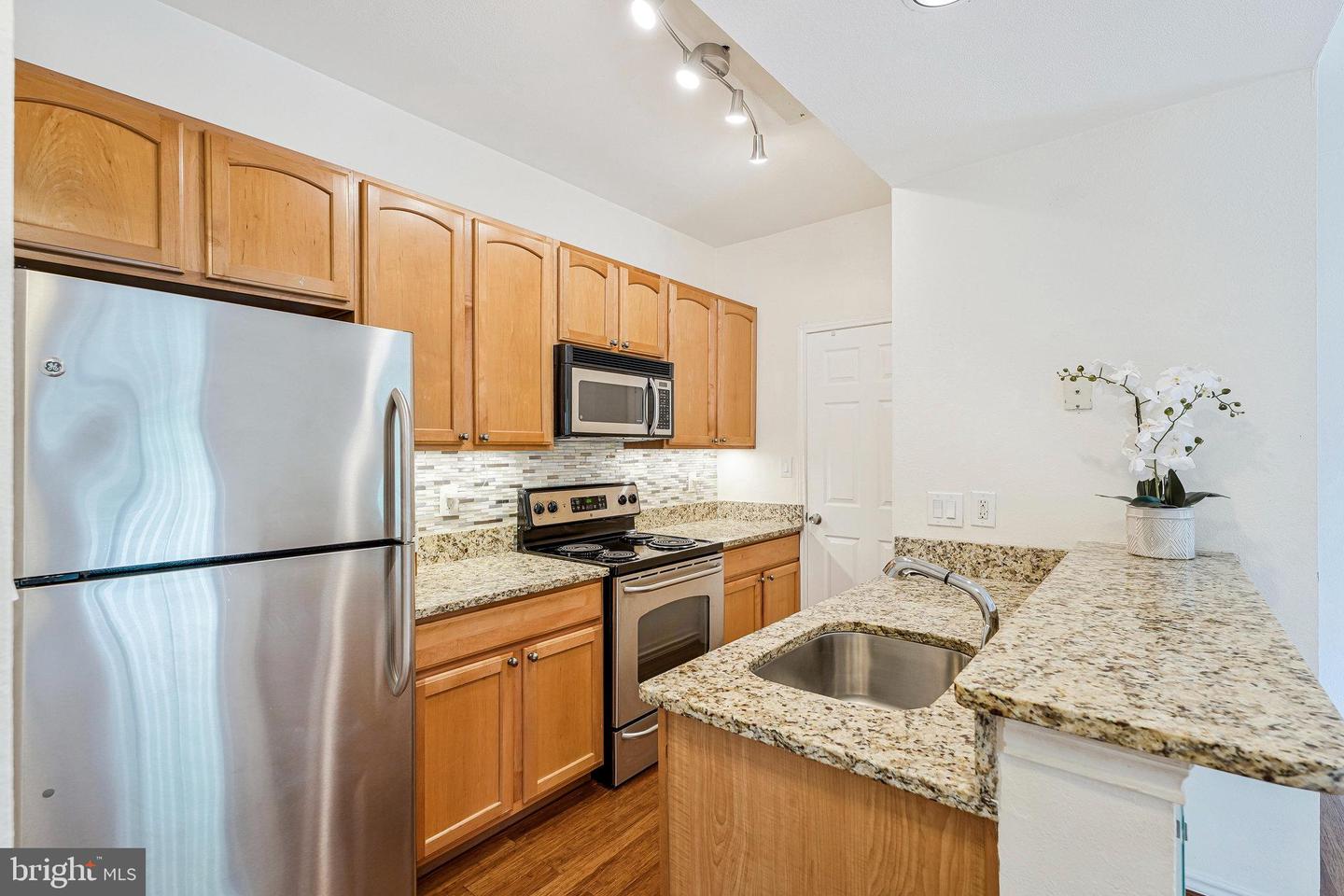 12164 PENDERVIEW LN #1627, FAIRFAX, Virginia 22033, 1 Bedroom Bedrooms, ,1 BathroomBathrooms,Residential,For sale,12164 PENDERVIEW LN #1627,VAFX2261624 MLS # VAFX2261624