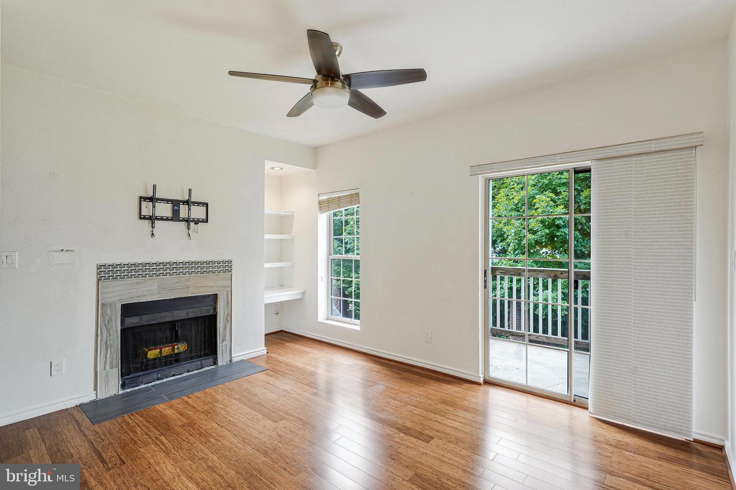 12164 PENDERVIEW LN #1627, FAIRFAX, Virginia 22033, 1 Bedroom Bedrooms, ,1 BathroomBathrooms,Residential,For sale,12164 PENDERVIEW LN #1627,VAFX2261624 MLS # VAFX2261624