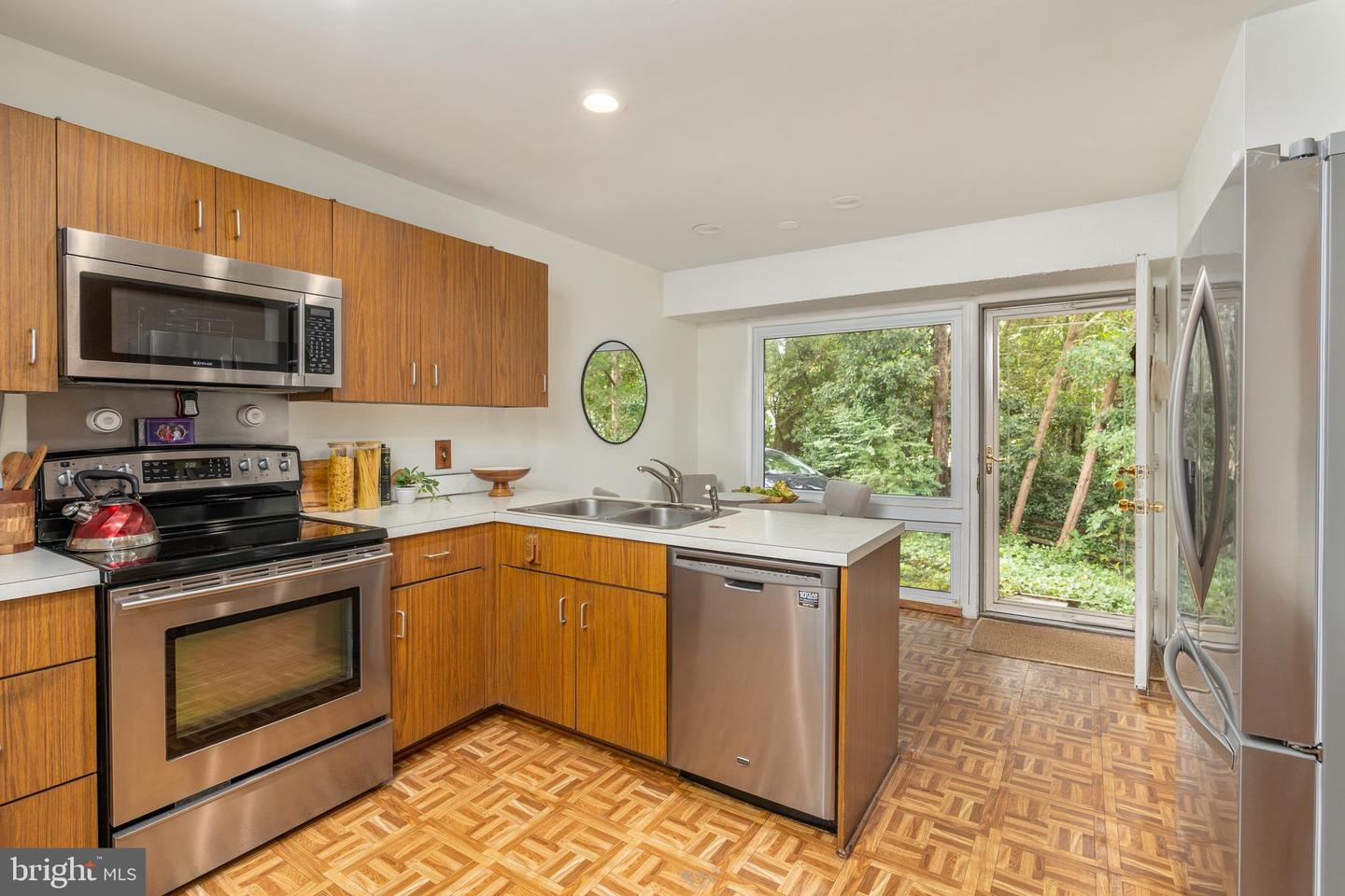 3002 SEVOR LN, ALEXANDRIA, Virginia 22309, 5 Bedrooms Bedrooms, ,3 BathroomsBathrooms,Residential,For sale,3002 SEVOR LN,VAFX2261684 MLS # VAFX2261684