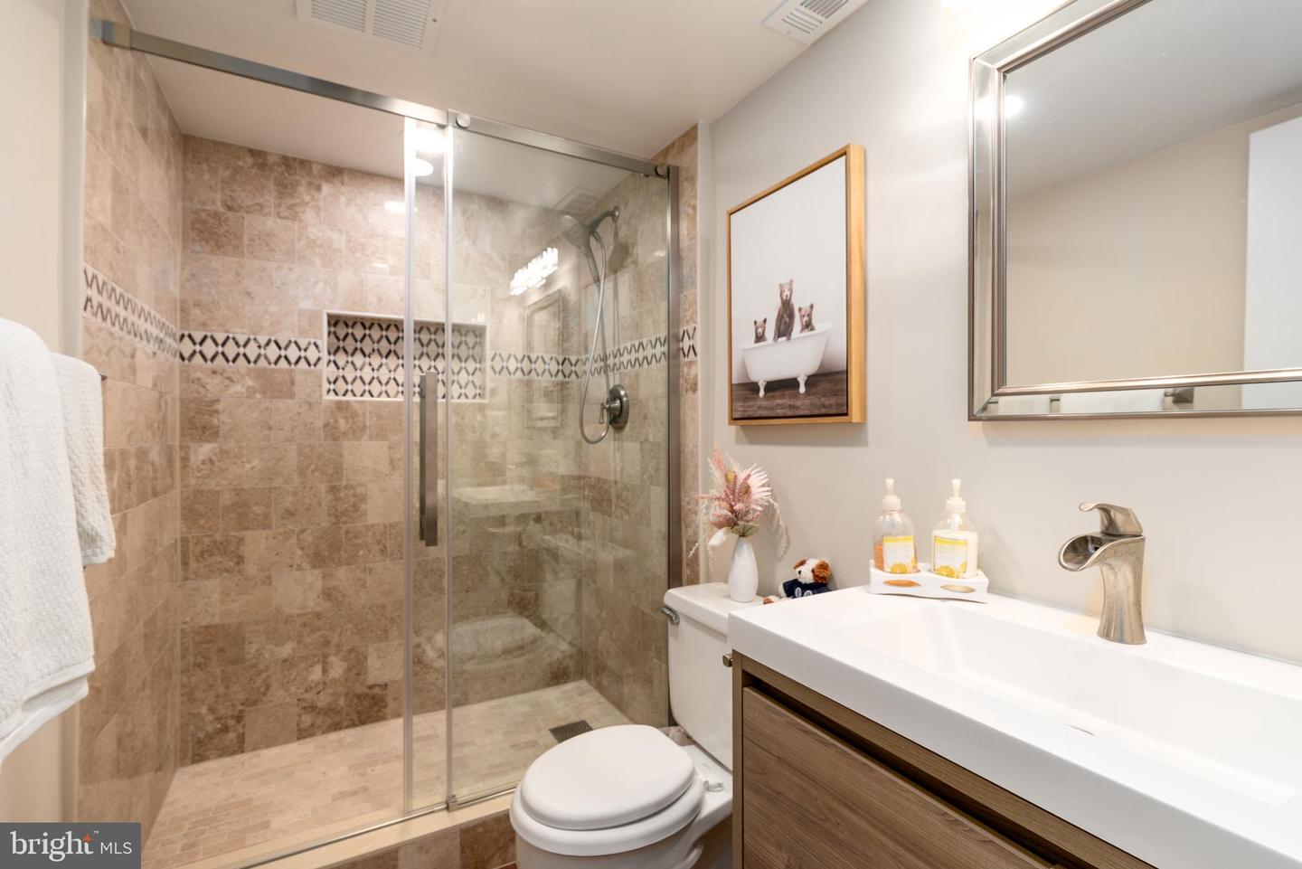 3002 SEVOR LN, ALEXANDRIA, Virginia 22309, 5 Bedrooms Bedrooms, ,3 BathroomsBathrooms,Residential,For sale,3002 SEVOR LN,VAFX2261684 MLS # VAFX2261684