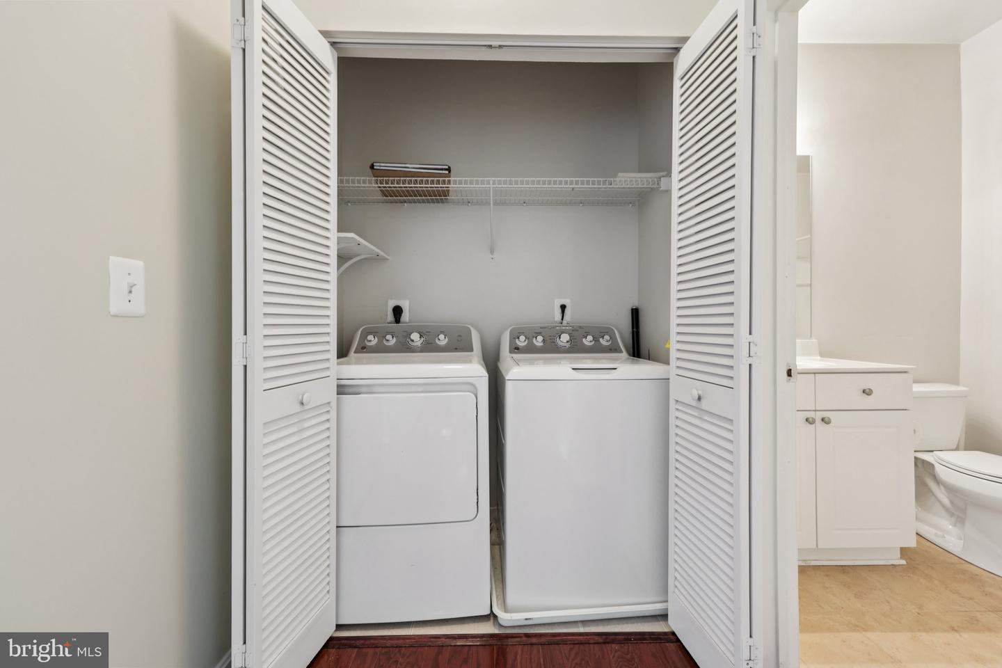 11355 ARISTOTLE DR #8-313, FAIRFAX, Virginia 22030, 2 Bedrooms Bedrooms, ,2 BathroomsBathrooms,Residential,For sale,11355 ARISTOTLE DR #8-313,VAFX2261694 MLS # VAFX2261694 11355 ARISTOTLE DR #8-313, FAIRFAX, Virginia 22030, 2 Bedrooms Bedrooms, ,2 BathroomsBathrooms,Residential,For sale,11355 ARISTOTLE DR #8-313,VAFX2261694 MLS # VAFX2261694