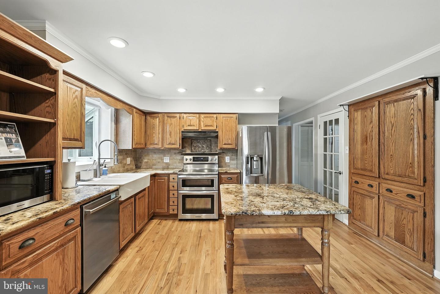 16211 SUNNY KNOLL DR, DUMFRIES, Virginia 22025, 4 Bedrooms Bedrooms, ,2 BathroomsBathrooms,Residential,For sale,16211 SUNNY KNOLL DR,VAPW2101682 MLS # VAPW2101682