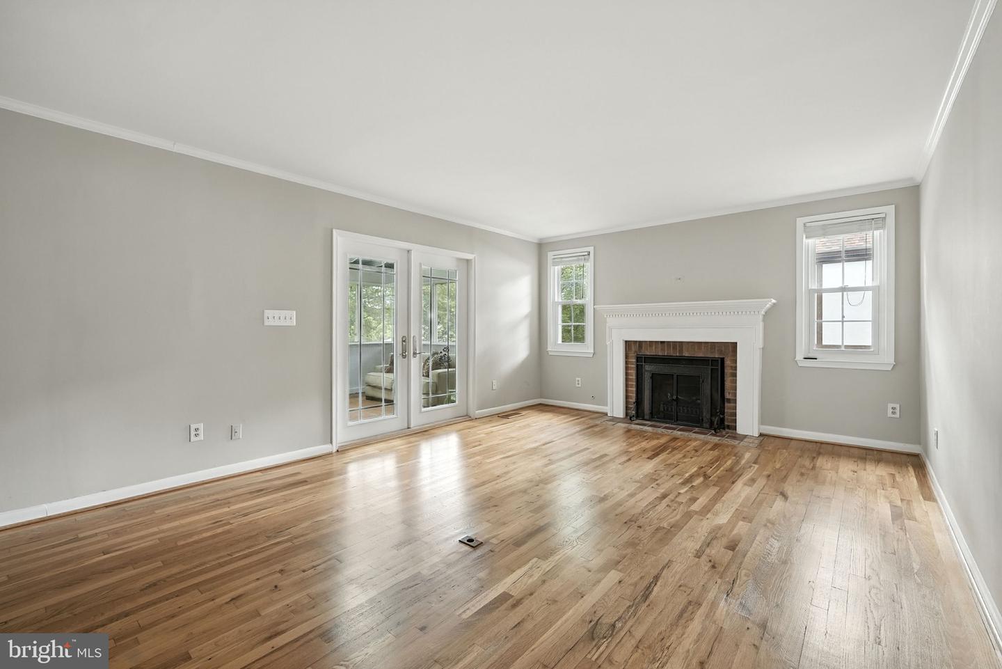 16211 SUNNY KNOLL DR, DUMFRIES, Virginia 22025, 4 Bedrooms Bedrooms, ,2 BathroomsBathrooms,Residential,For sale,16211 SUNNY KNOLL DR,VAPW2101682 MLS # VAPW2101682
