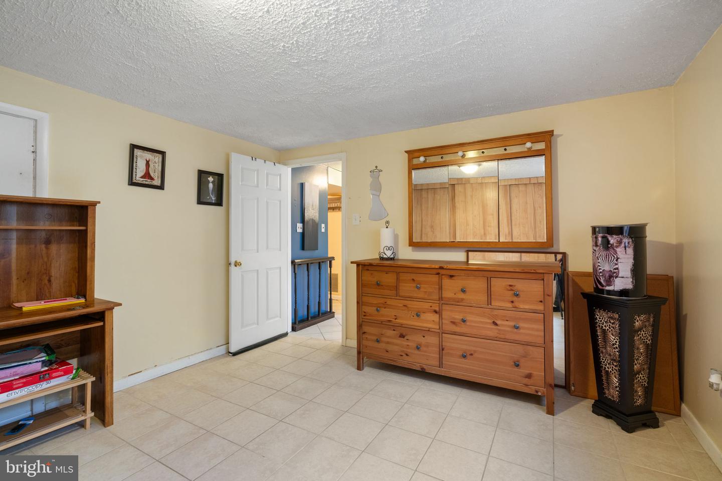 4031 FORGE DR, WOODBRIDGE, Virginia 22193, 5 Bedrooms Bedrooms, ,4 BathroomsBathrooms,Residential,For sale,4031 FORGE DR,VAPW2101702 MLS # VAPW2101702