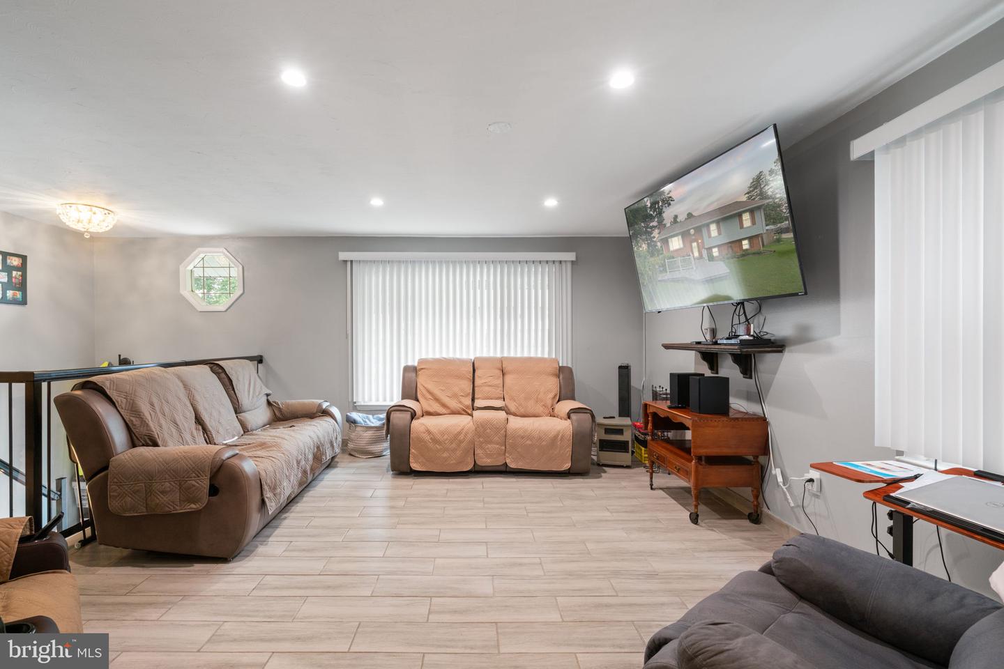 4031 FORGE DR, WOODBRIDGE, Virginia 22193, 5 Bedrooms Bedrooms, ,4 BathroomsBathrooms,Residential,For sale,4031 FORGE DR,VAPW2101702 MLS # VAPW2101702