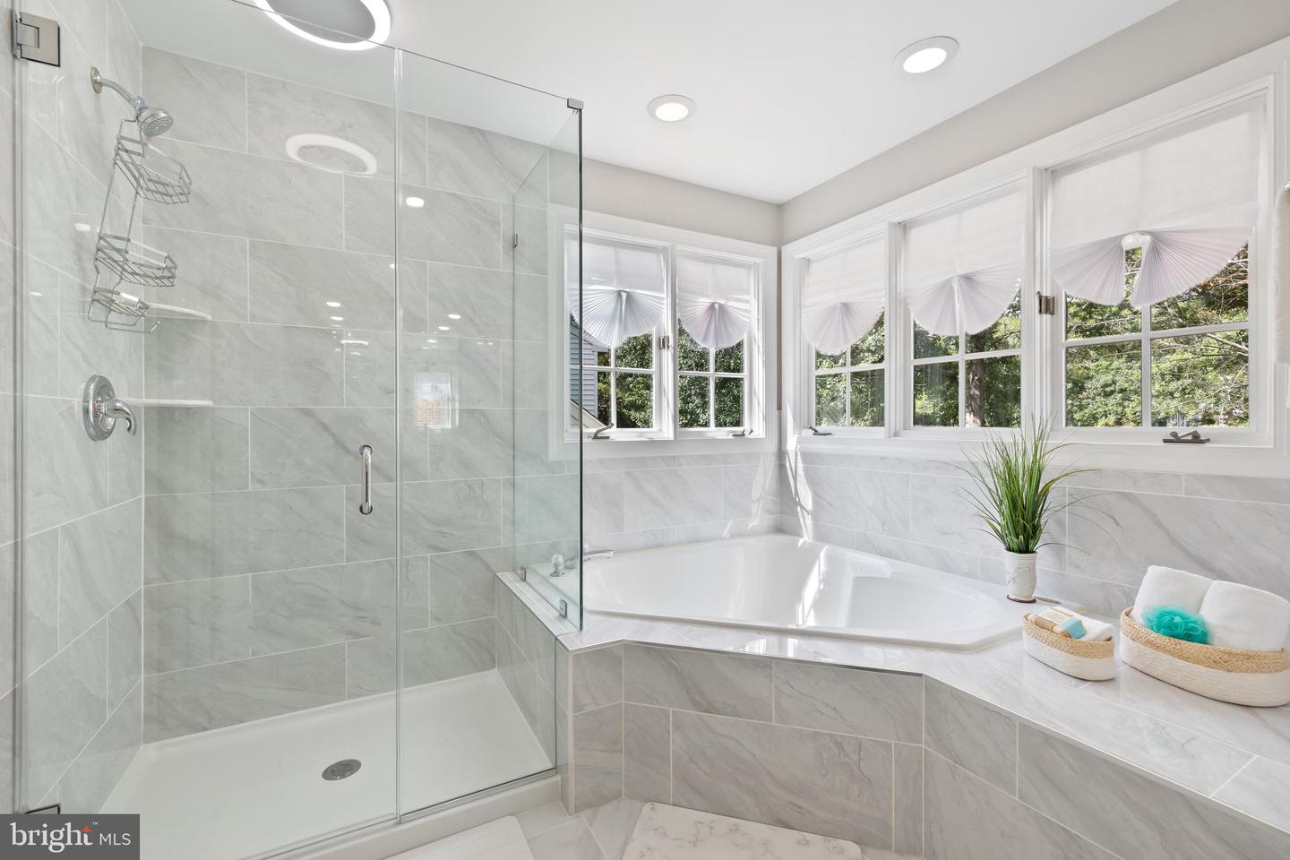 6416 CALEB CT, ALEXANDRIA, Virginia 22315, 4 Bedrooms Bedrooms, ,3 BathroomsBathrooms,Residential,For sale,6416 CALEB CT,VAFX2261832 MLS # VAFX2261832