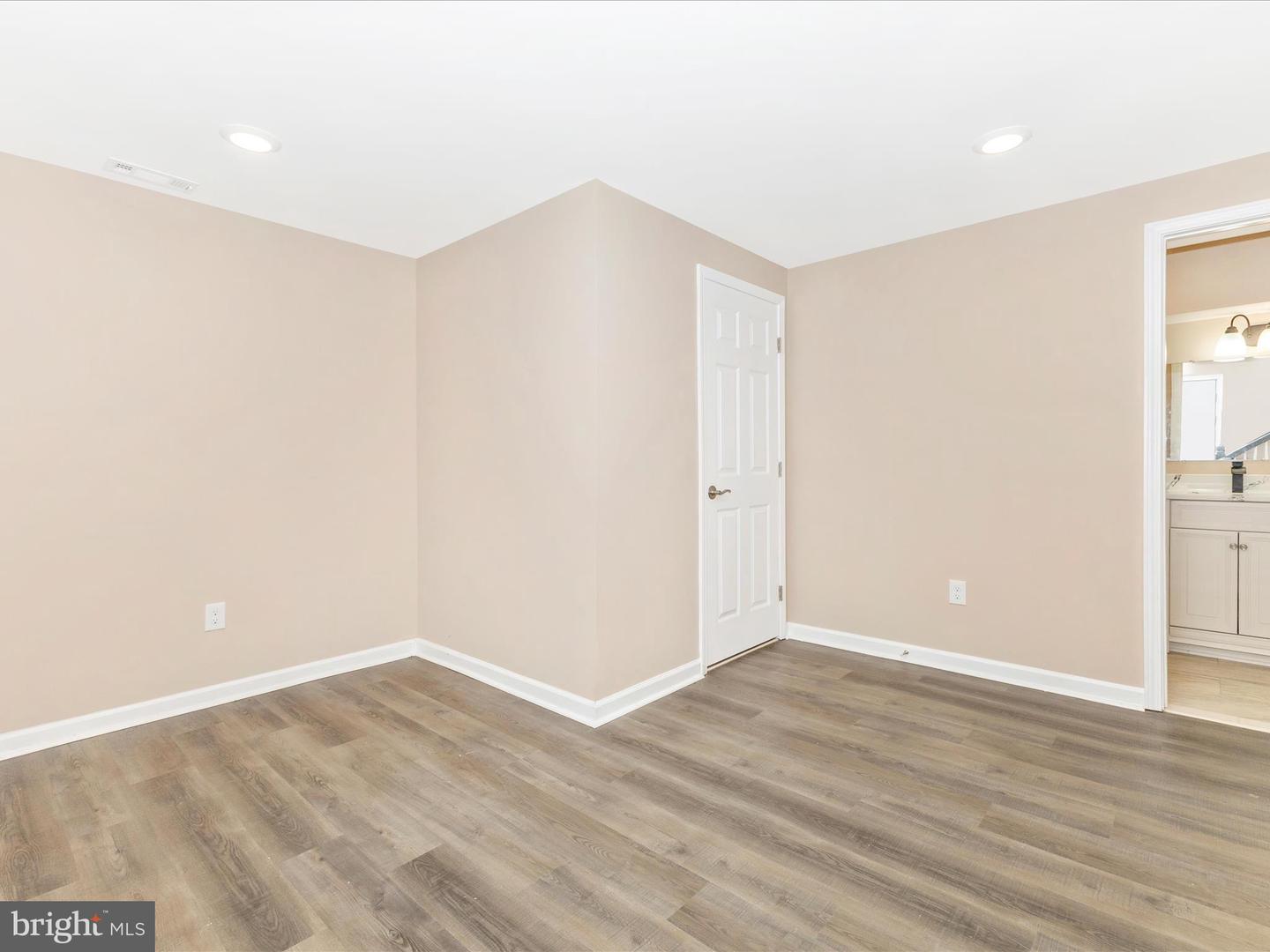 4820 HAYES ST NE, WASHINGTON, District Of Columbia 20019, 4 Bedrooms Bedrooms, 11 Rooms Rooms,3 BathroomsBathrooms,Residential,For sale,4820 HAYES ST NE,DCDC2215598 MLS # DCDC2215598