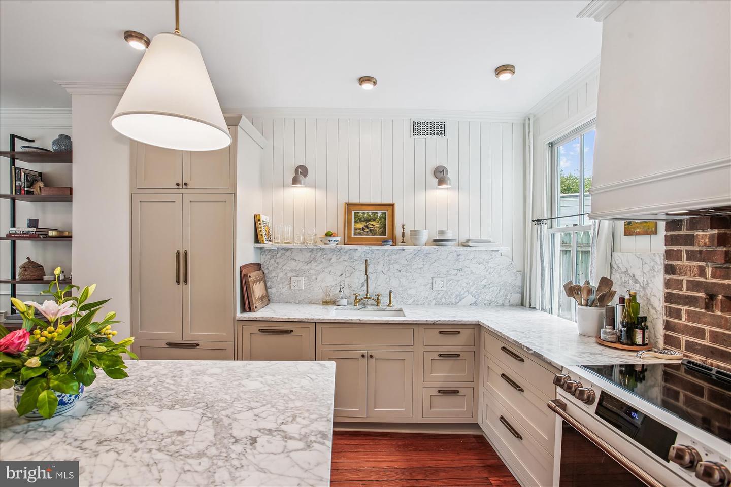 106 COMMERCE ST, ALEXANDRIA, Virginia 22314, 3 Bedrooms Bedrooms, 6 Rooms Rooms,2 BathroomsBathrooms,Residential,For sale,106 COMMERCE ST,VAAX2048714 MLS # VAAX2048714