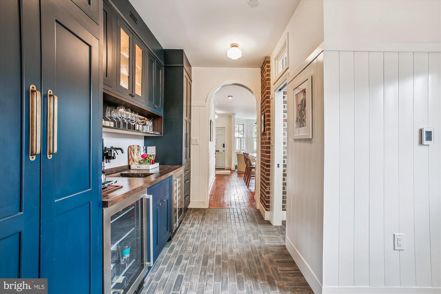 106 COMMERCE ST, ALEXANDRIA, Virginia 22314, 3 Bedrooms Bedrooms, 6 Rooms Rooms,2 BathroomsBathrooms,Residential,For sale,106 COMMERCE ST,VAAX2048714 MLS # VAAX2048714