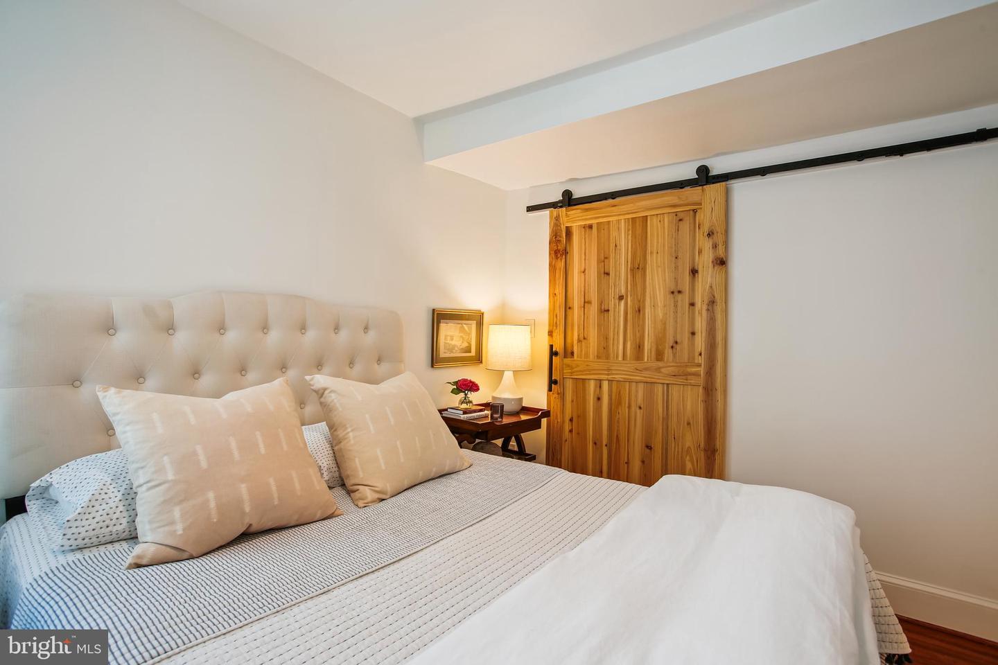 106 COMMERCE ST, ALEXANDRIA, Virginia 22314, 3 Bedrooms Bedrooms, 6 Rooms Rooms,2 BathroomsBathrooms,Residential,For sale,106 COMMERCE ST,VAAX2048714 MLS # VAAX2048714