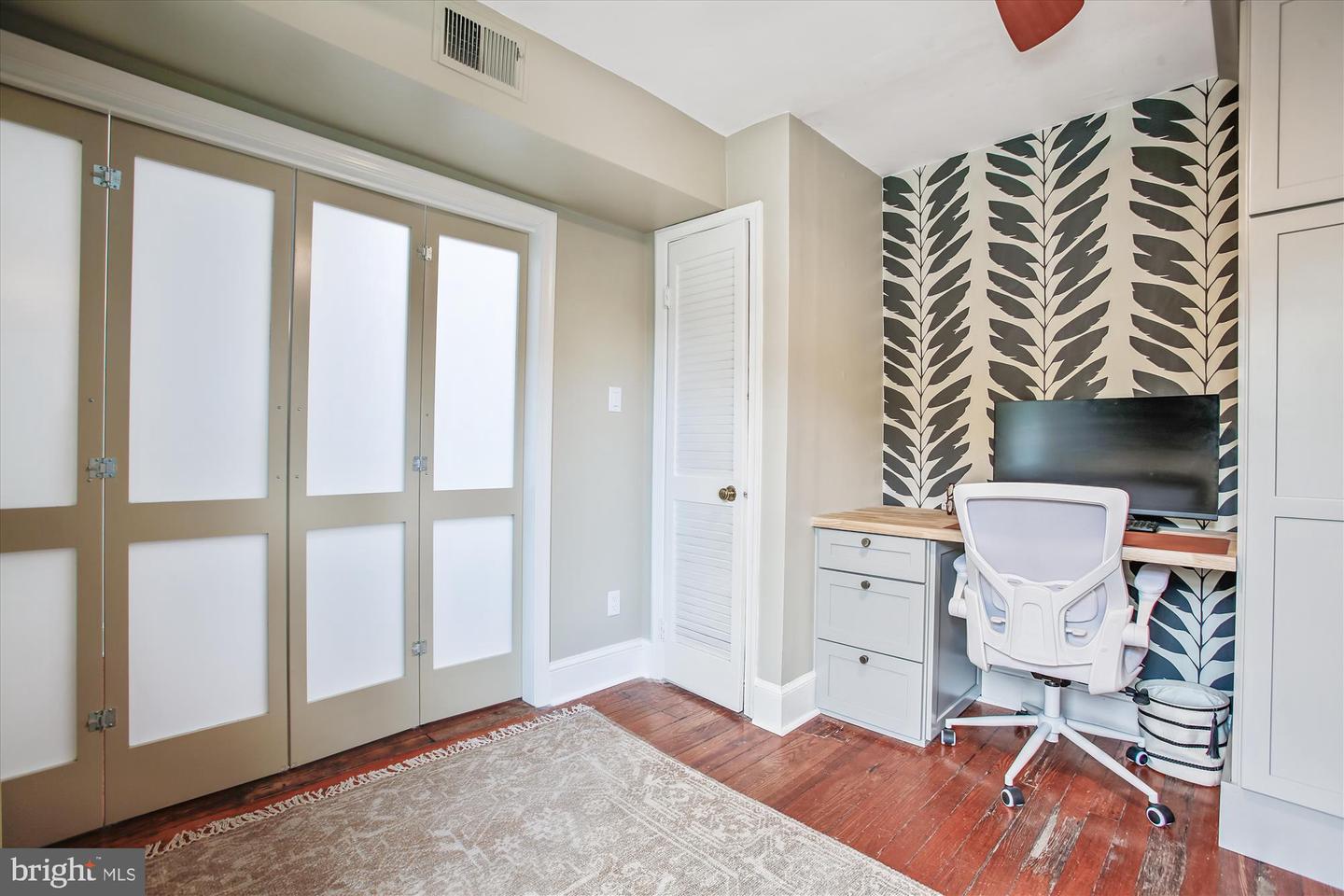 106 COMMERCE ST, ALEXANDRIA, Virginia 22314, 3 Bedrooms Bedrooms, 6 Rooms Rooms,2 BathroomsBathrooms,Residential,For sale,106 COMMERCE ST,VAAX2048714 MLS # VAAX2048714