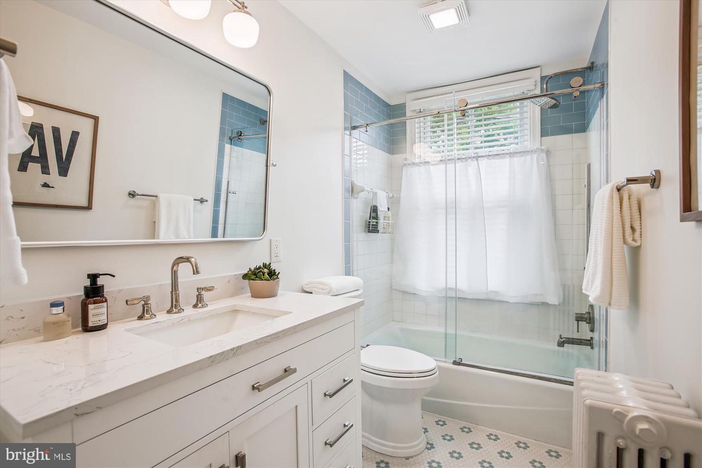 106 COMMERCE ST, ALEXANDRIA, Virginia 22314, 3 Bedrooms Bedrooms, 6 Rooms Rooms,2 BathroomsBathrooms,Residential,For sale,106 COMMERCE ST,VAAX2048714 MLS # VAAX2048714
