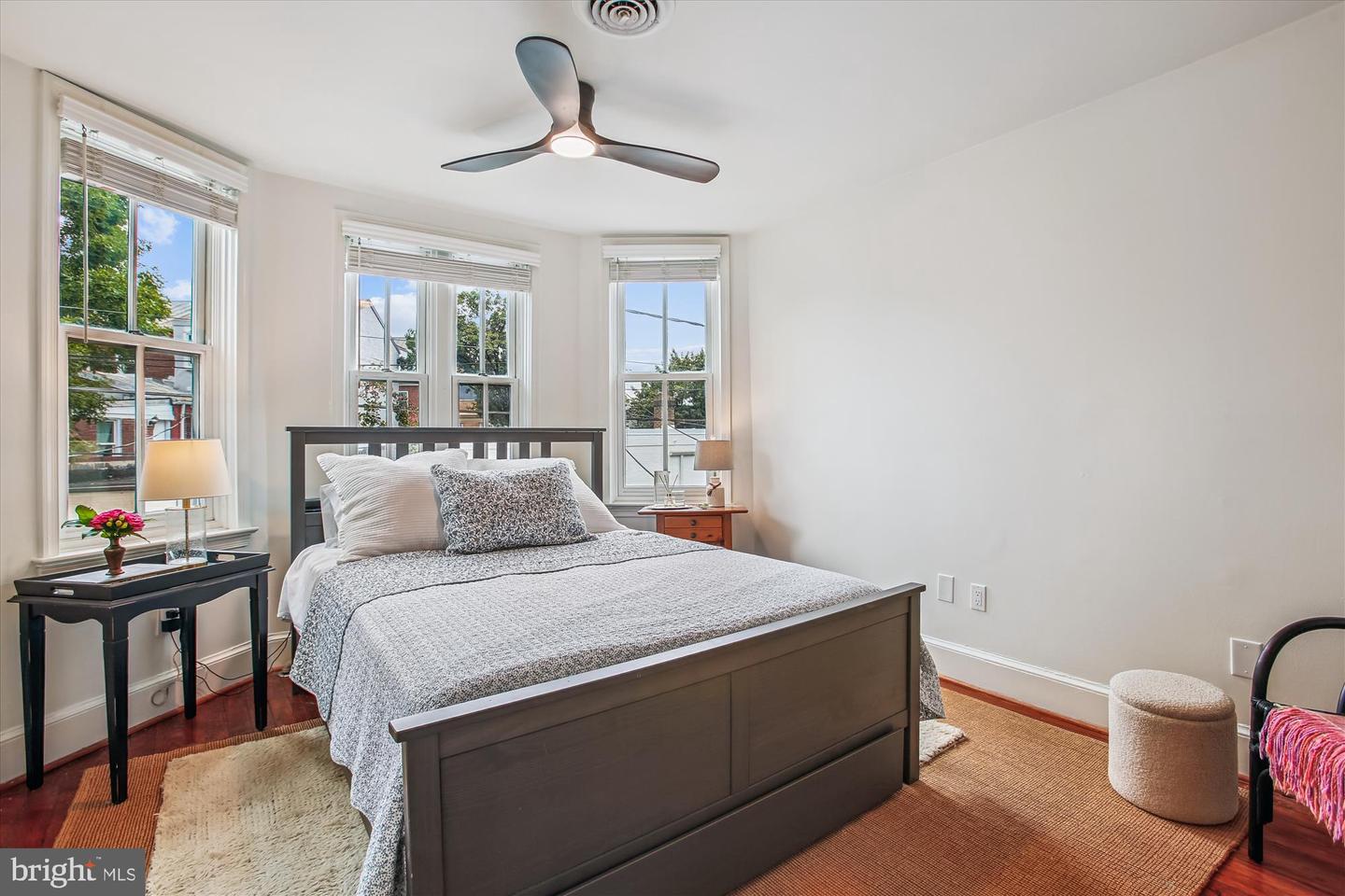 106 COMMERCE ST, ALEXANDRIA, Virginia 22314, 3 Bedrooms Bedrooms, 6 Rooms Rooms,2 BathroomsBathrooms,Residential,For sale,106 COMMERCE ST,VAAX2048714 MLS # VAAX2048714
