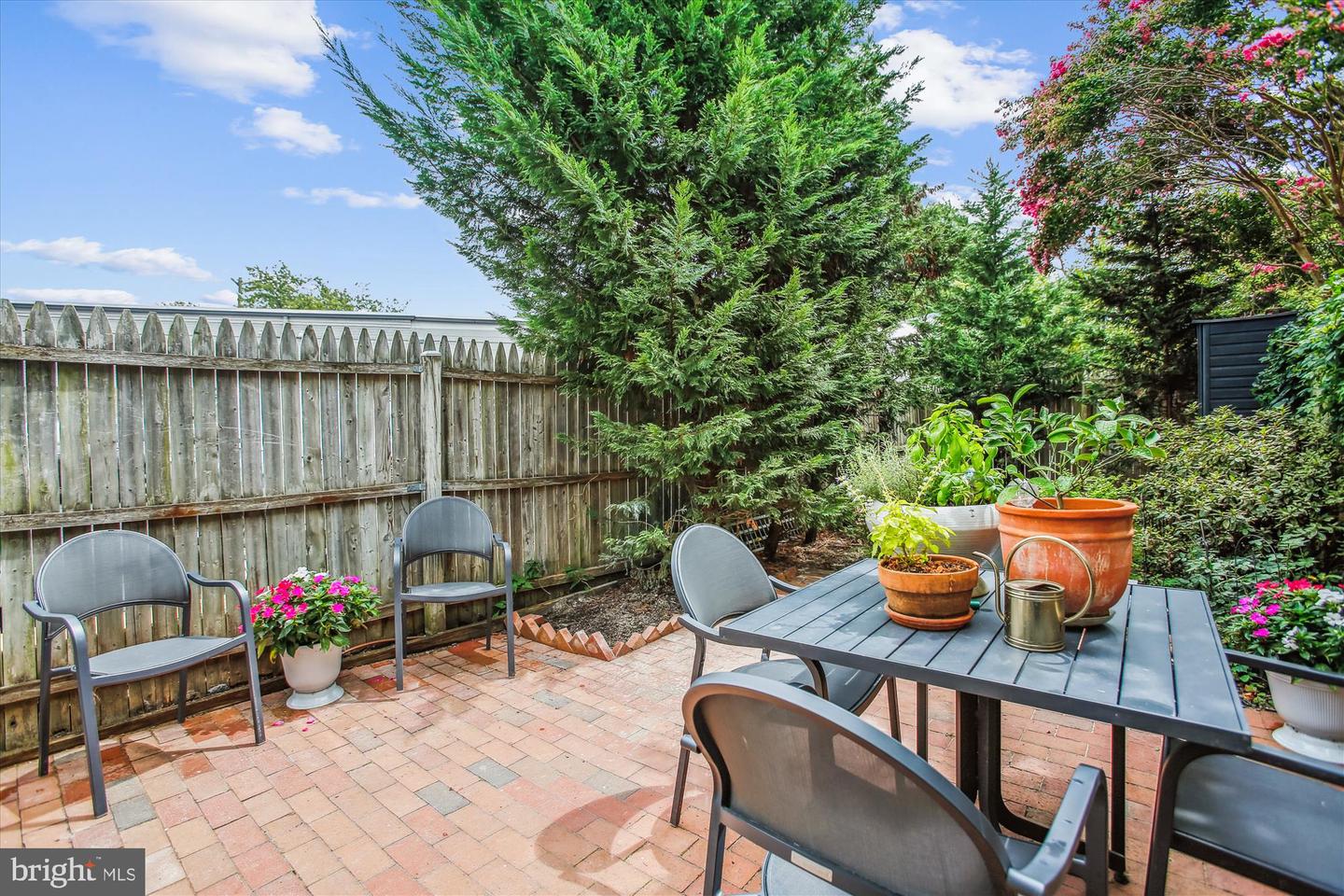 106 COMMERCE ST, ALEXANDRIA, Virginia 22314, 3 Bedrooms Bedrooms, 6 Rooms Rooms,2 BathroomsBathrooms,Residential,For sale,106 COMMERCE ST,VAAX2048714 MLS # VAAX2048714