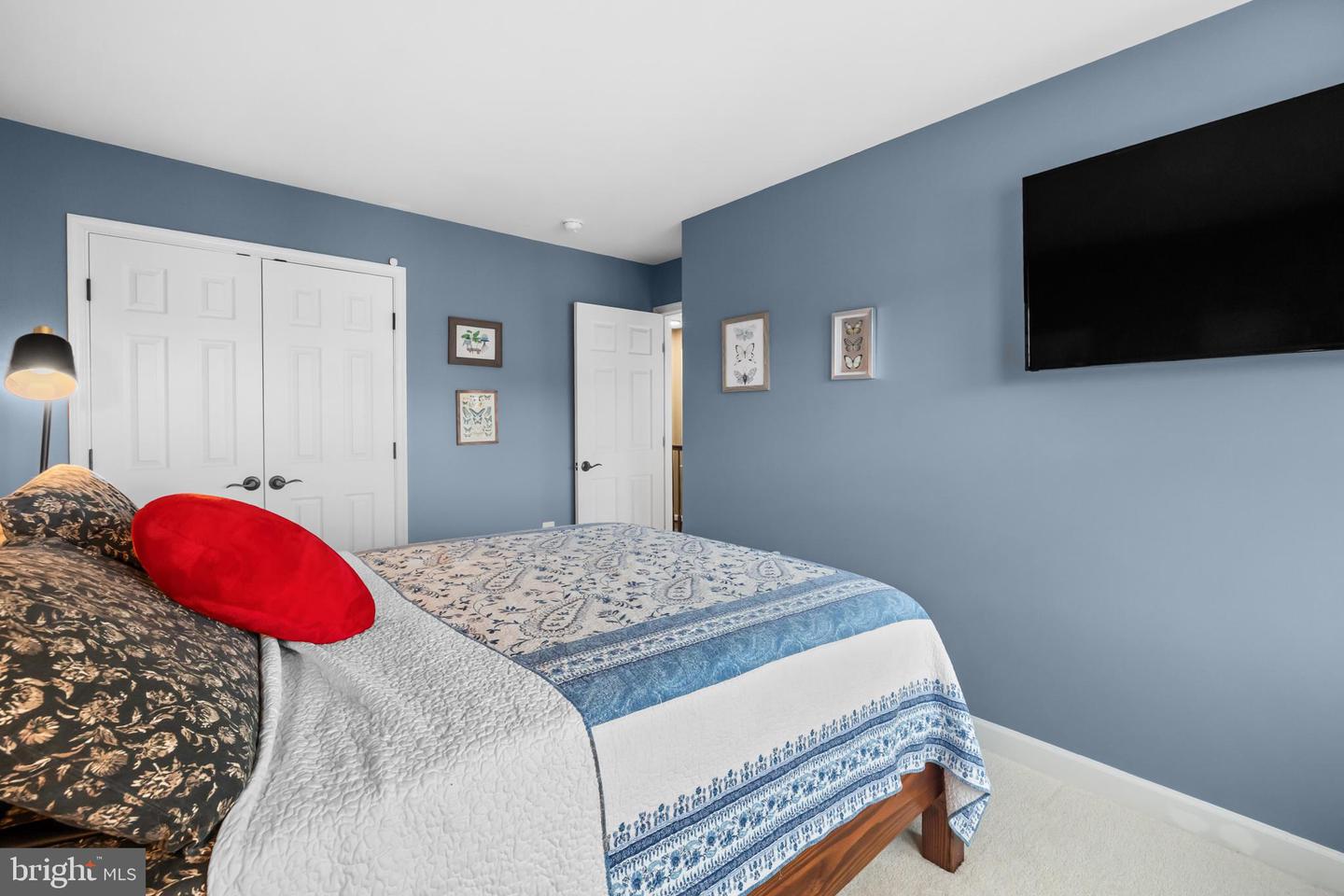 220 HAWKS VIEW SQ SE, LEESBURG, Virginia 20175, 3 Bedrooms Bedrooms, 7 Rooms Rooms,2 BathroomsBathrooms,Residential,For sale,220 HAWKS VIEW SQ SE,VALO2104834 MLS # VALO2104834