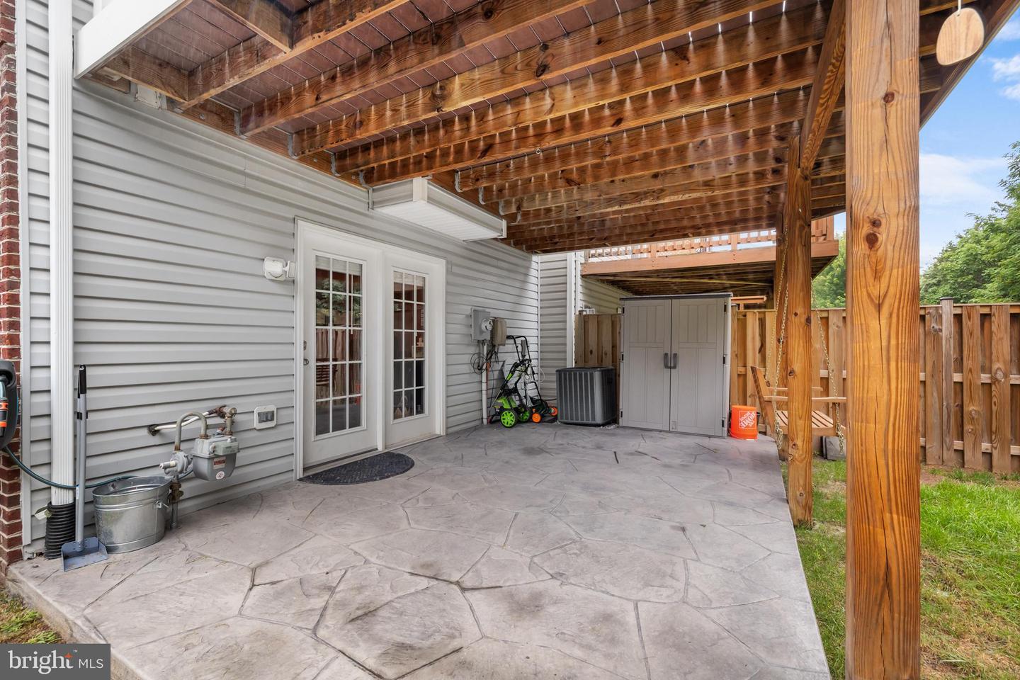 220 HAWKS VIEW SQ SE, LEESBURG, Virginia 20175, 3 Bedrooms Bedrooms, 7 Rooms Rooms,2 BathroomsBathrooms,Residential,For sale,220 HAWKS VIEW SQ SE,VALO2104834 MLS # VALO2104834