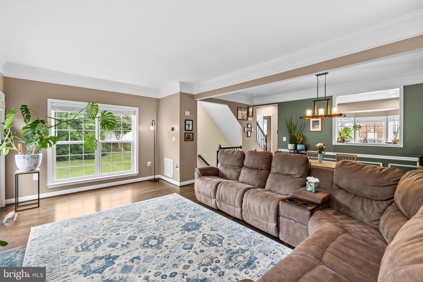 220 HAWKS VIEW SQ SE, LEESBURG, Virginia 20175, 3 Bedrooms Bedrooms, 7 Rooms Rooms,2 BathroomsBathrooms,Residential,For sale,220 HAWKS VIEW SQ SE,VALO2104834 MLS # VALO2104834