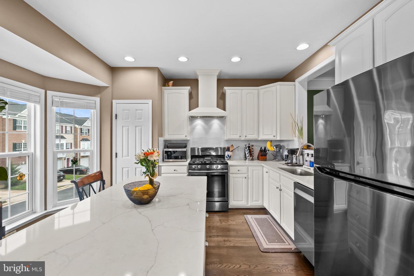 220 HAWKS VIEW SQ SE, LEESBURG, Virginia 20175, 3 Bedrooms Bedrooms, 7 Rooms Rooms,2 BathroomsBathrooms,Residential,For sale,220 HAWKS VIEW SQ SE,VALO2104834 MLS # VALO2104834