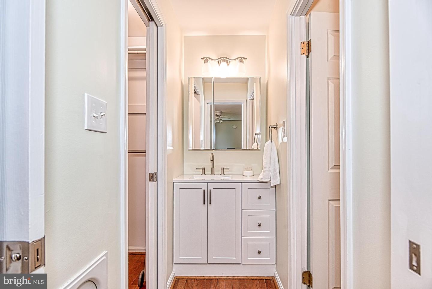7128 DEVONSHIRE RD, ALEXANDRIA, Virginia 22307, 5 Bedrooms Bedrooms, ,3 BathroomsBathrooms,Residential,For sale,7128 DEVONSHIRE RD,VAFX2262248 MLS # VAFX2262248