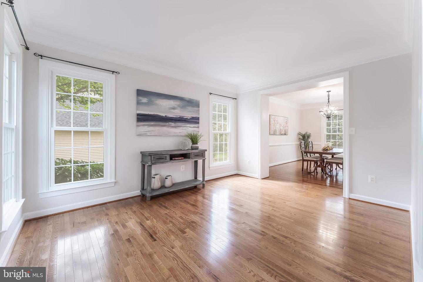 5274 TRACTOR LN, FAIRFAX, Virginia 22030, 4 Bedrooms Bedrooms, ,2 BathroomsBathrooms,Residential,For sale,5274 TRACTOR LN,VAFX2261944 MLS # VAFX2261944