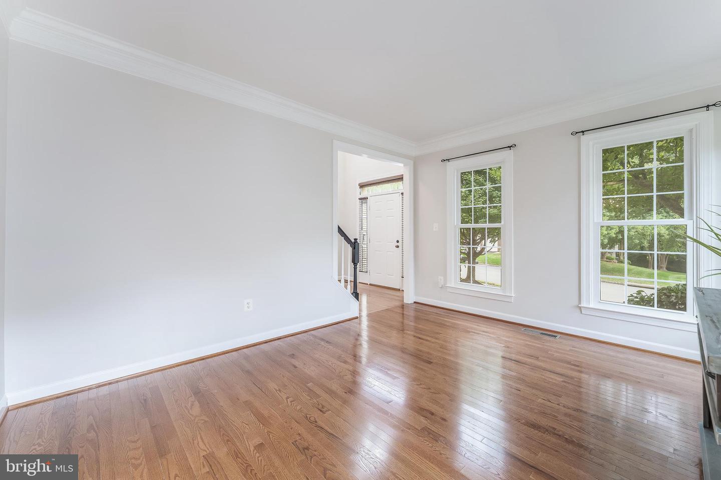 5274 TRACTOR LN, FAIRFAX, Virginia 22030, 4 Bedrooms Bedrooms, ,2 BathroomsBathrooms,Residential,For sale,5274 TRACTOR LN,VAFX2261944 MLS # VAFX2261944