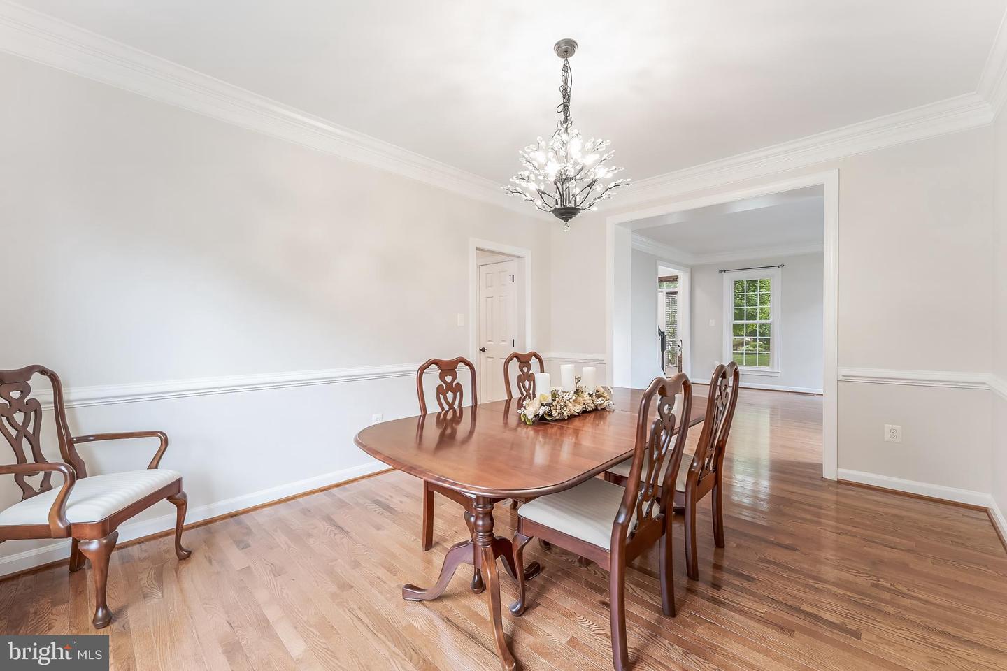 5274 TRACTOR LN, FAIRFAX, Virginia 22030, 4 Bedrooms Bedrooms, ,2 BathroomsBathrooms,Residential,For sale,5274 TRACTOR LN,VAFX2261944 MLS # VAFX2261944
