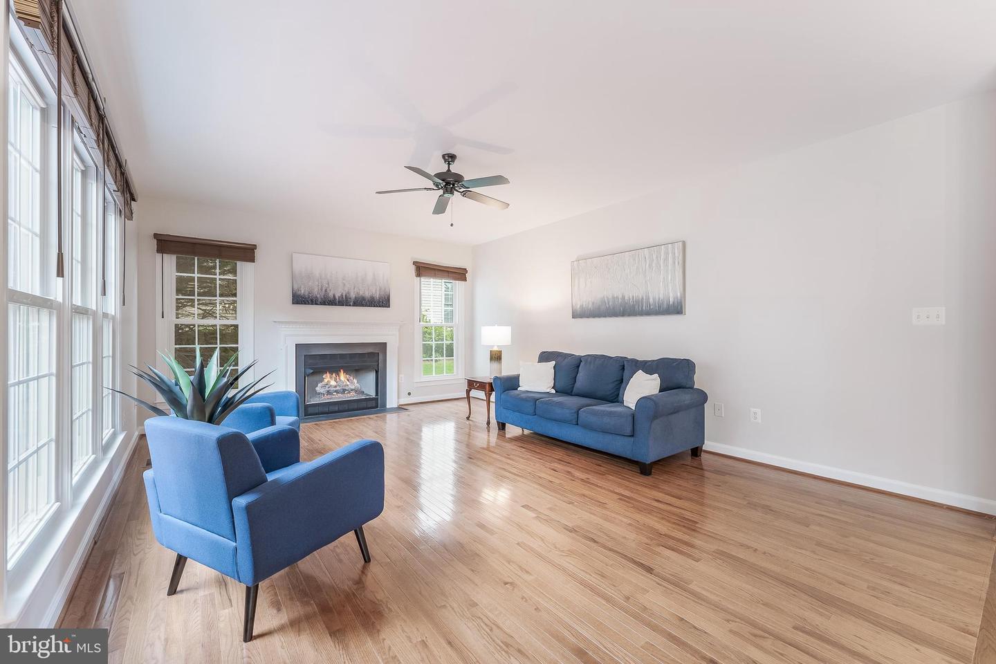 5274 TRACTOR LN, FAIRFAX, Virginia 22030, 4 Bedrooms Bedrooms, ,2 BathroomsBathrooms,Residential,For sale,5274 TRACTOR LN,VAFX2261944 MLS # VAFX2261944