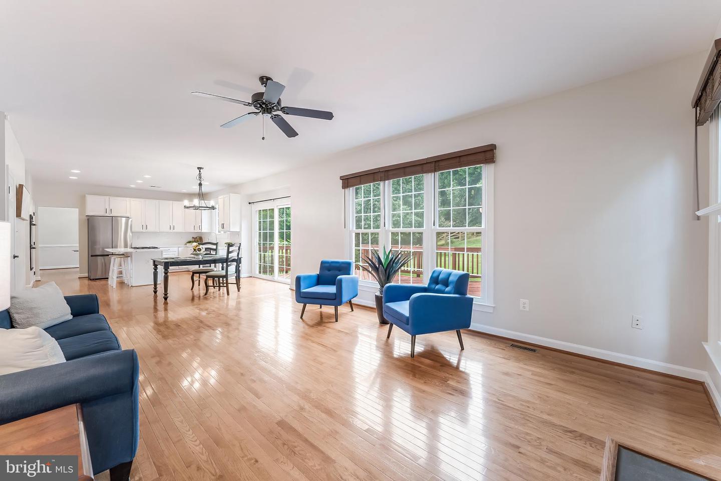 5274 TRACTOR LN, FAIRFAX, Virginia 22030, 4 Bedrooms Bedrooms, ,2 BathroomsBathrooms,Residential,For sale,5274 TRACTOR LN,VAFX2261944 MLS # VAFX2261944