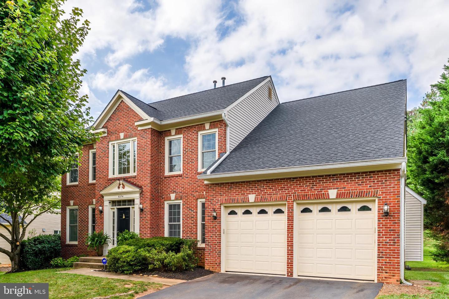 5274 TRACTOR LN, FAIRFAX, Virginia 22030, 4 Bedrooms Bedrooms, ,2 BathroomsBathrooms,Residential,For sale,5274 TRACTOR LN,VAFX2261944 MLS # VAFX2261944