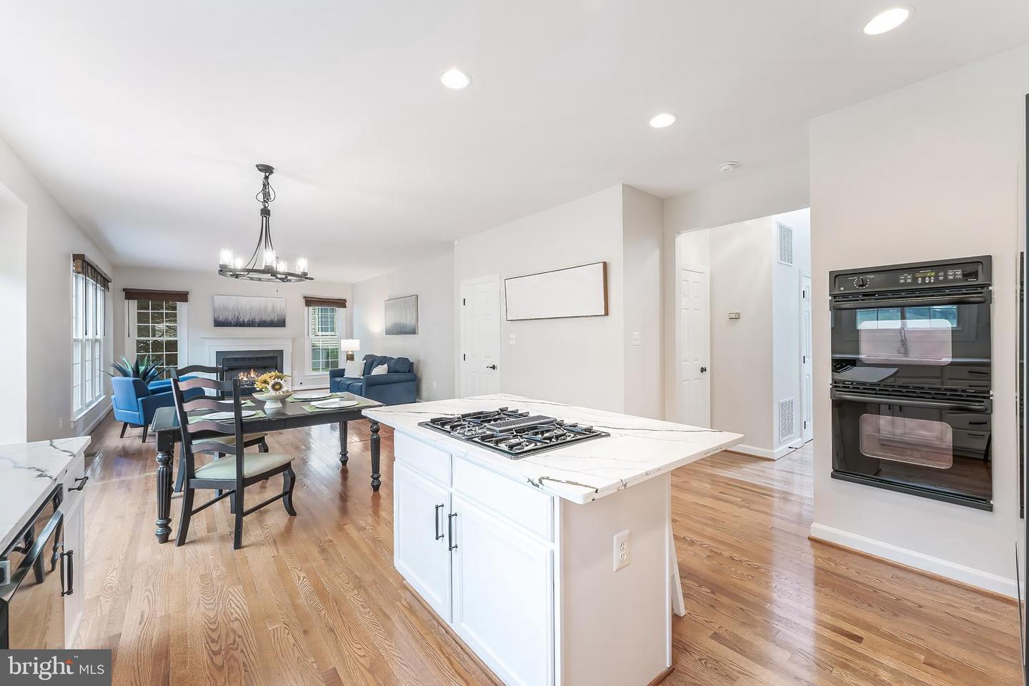 5274 TRACTOR LN, FAIRFAX, Virginia 22030, 4 Bedrooms Bedrooms, ,2 BathroomsBathrooms,Residential,For sale,5274 TRACTOR LN,VAFX2261944 MLS # VAFX2261944