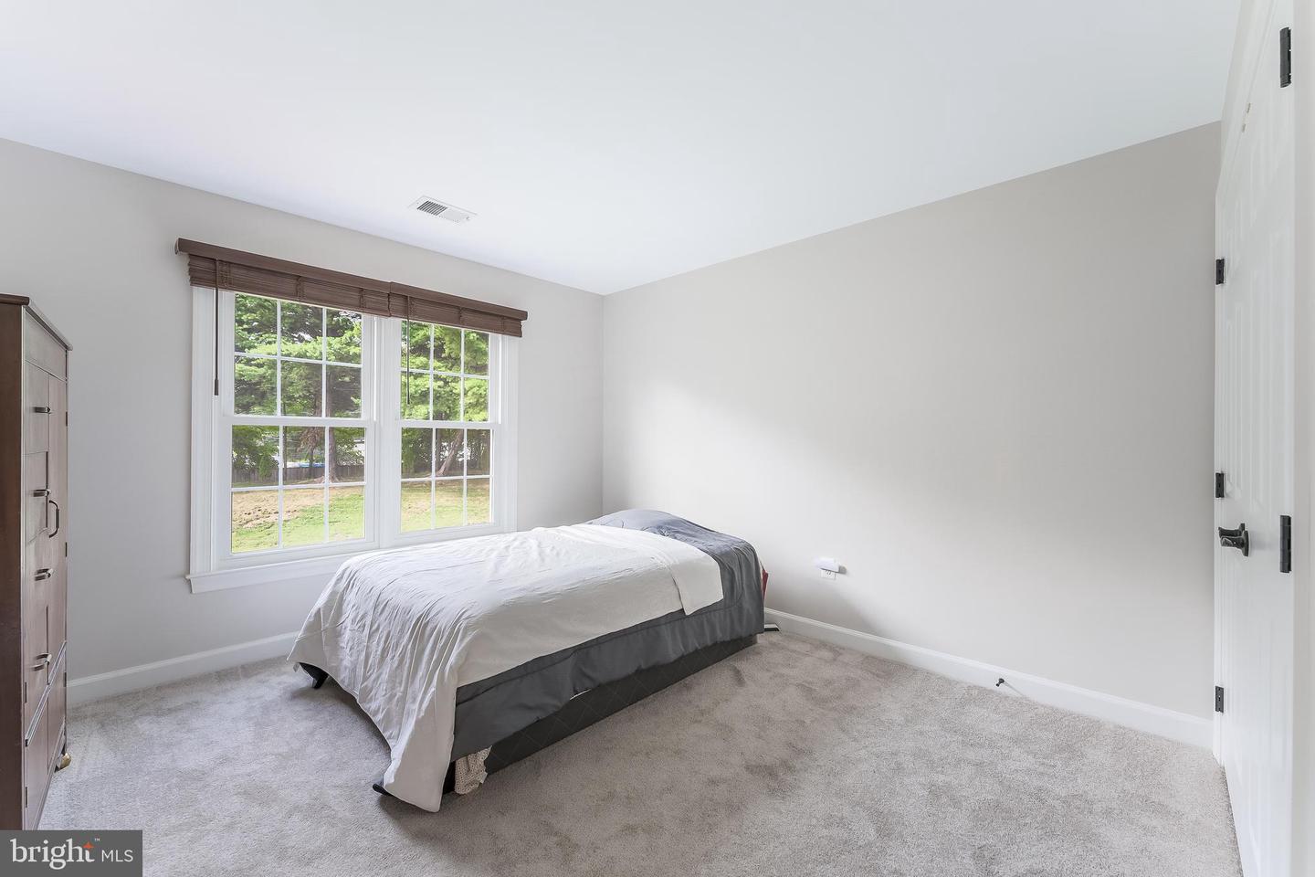 5274 TRACTOR LN, FAIRFAX, Virginia 22030, 4 Bedrooms Bedrooms, ,2 BathroomsBathrooms,Residential,For sale,5274 TRACTOR LN,VAFX2261944 MLS # VAFX2261944