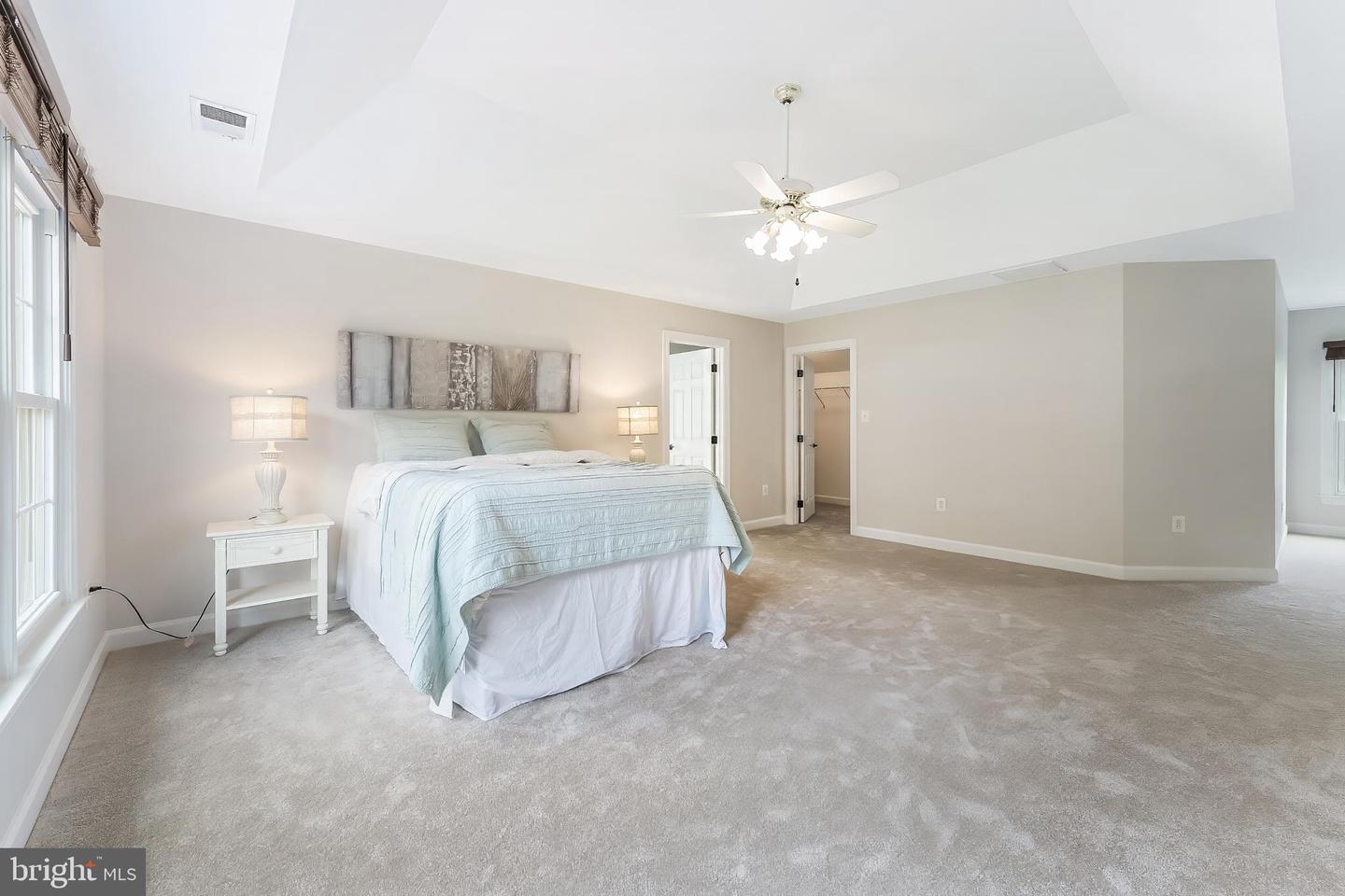 5274 TRACTOR LN, FAIRFAX, Virginia 22030, 4 Bedrooms Bedrooms, ,2 BathroomsBathrooms,Residential,For sale,5274 TRACTOR LN,VAFX2261944 MLS # VAFX2261944