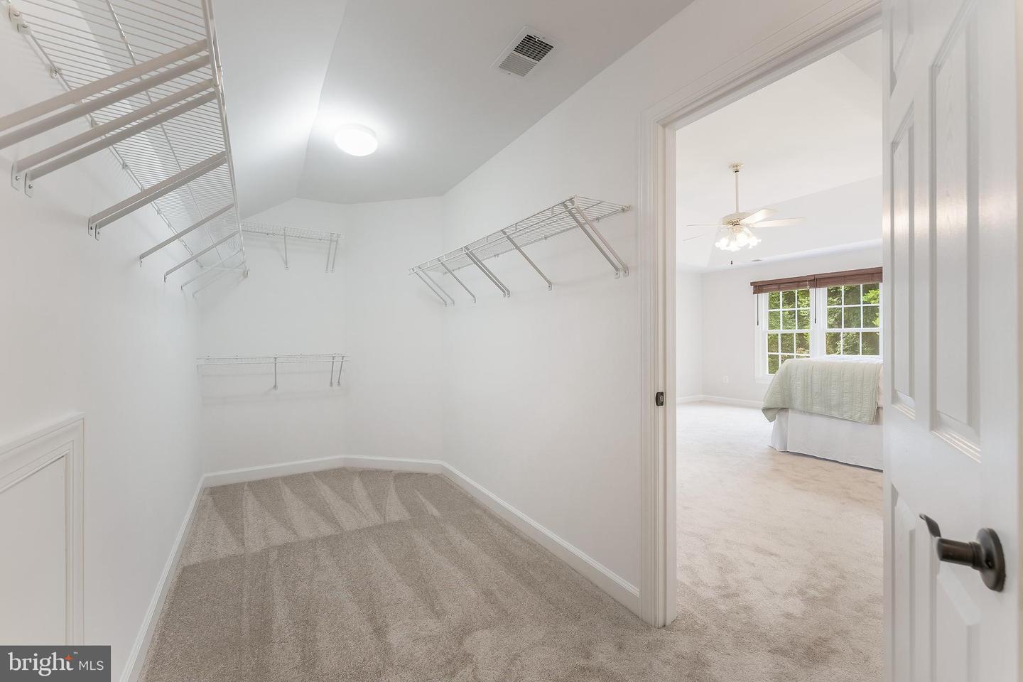 5274 TRACTOR LN, FAIRFAX, Virginia 22030, 4 Bedrooms Bedrooms, ,2 BathroomsBathrooms,Residential,For sale,5274 TRACTOR LN,VAFX2261944 MLS # VAFX2261944