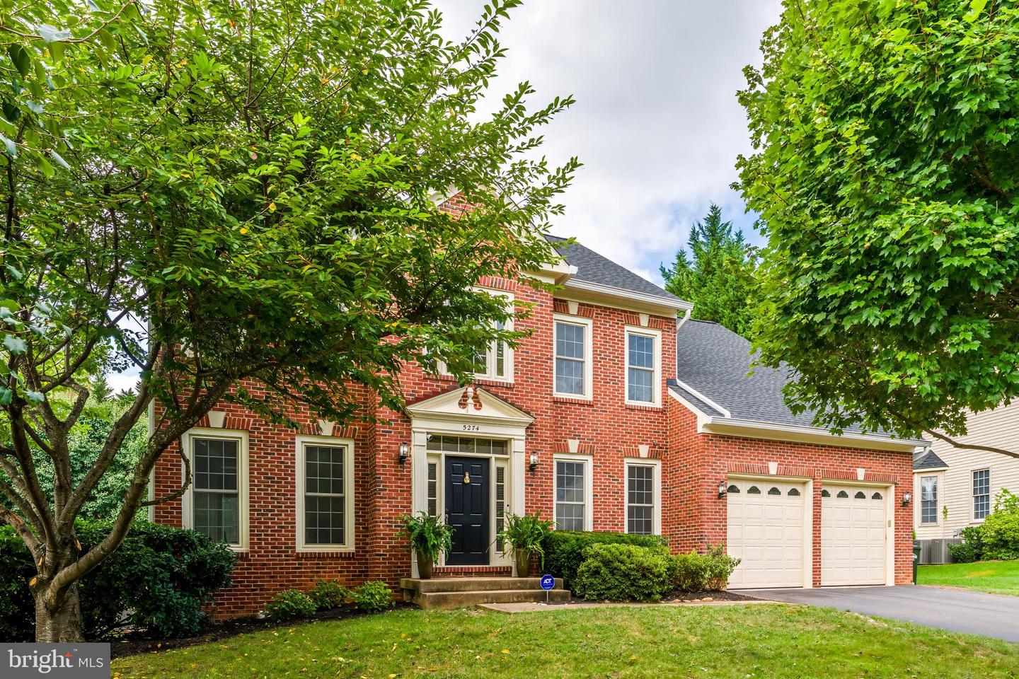 5274 TRACTOR LN, FAIRFAX, Virginia 22030, 4 Bedrooms Bedrooms, ,2 BathroomsBathrooms,Residential,For sale,5274 TRACTOR LN,VAFX2261944 MLS # VAFX2261944