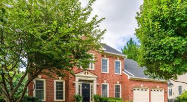 5274 TRACTOR LN, FAIRFAX, Virginia 22030, 4 Bedrooms Bedrooms, ,2 BathroomsBathrooms,Residential,For sale,5274 TRACTOR LN,VAFX2261944 MLS # VAFX2261944