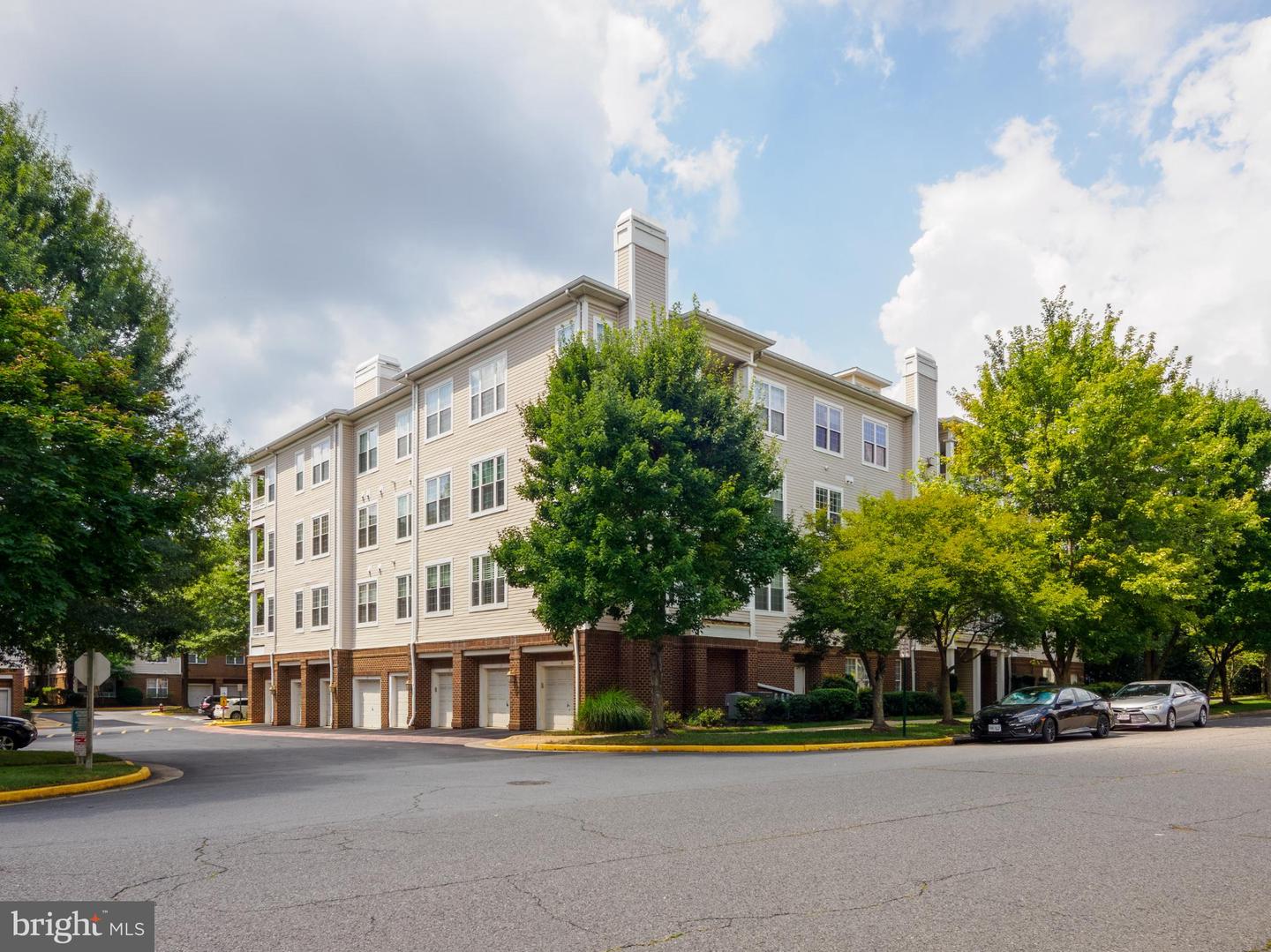 4330-L CANNON RIDGE CT #31, FAIRFAX, Virginia 22033, 2 Bedrooms Bedrooms, 4 Rooms Rooms,2 BathroomsBathrooms,Residential,For sale,4330-L CANNON RIDGE CT #31,VAFX2262268 MLS # VAFX2262268 4330-L CANNON RIDGE CT #31, FAIRFAX, Virginia 22033, 2 Bedrooms Bedrooms, 4 Rooms Rooms,2 BathroomsBathrooms,Residential,For sale,4330-L CANNON RIDGE CT #31,VAFX2262268 MLS # VAFX2262268