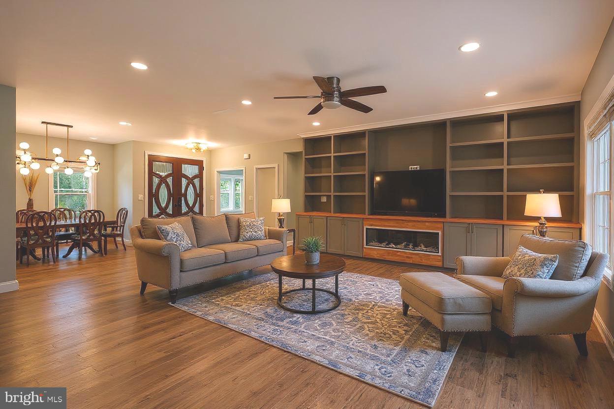 14051 HEATHERS OVERLOOK CT, NOKESVILLE, Virginia 20181, 4 Bedrooms Bedrooms, ,4 BathroomsBathrooms,Residential,For sale,14051 HEATHERS OVERLOOK CT,VAPW2101758 MLS # VAPW2101758